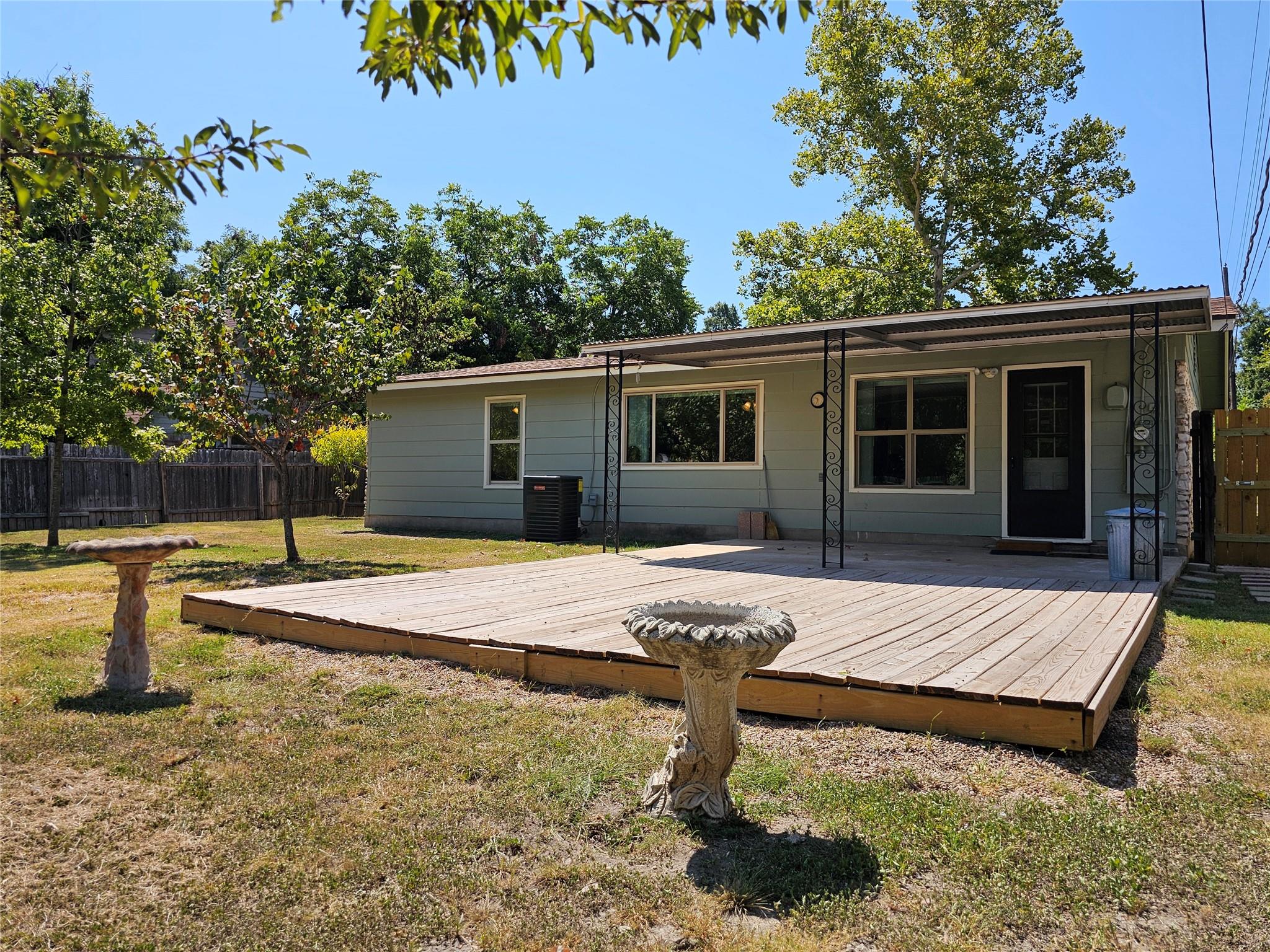914 Hermitage Dr Property Photo 35
