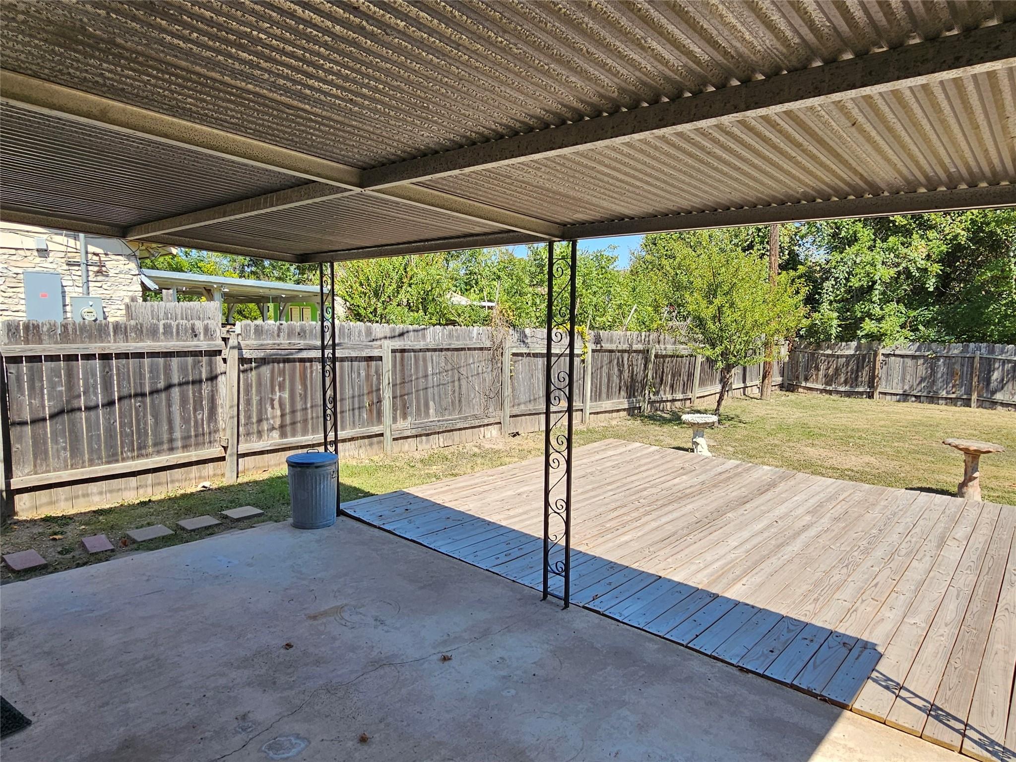 914 Hermitage Dr Property Photo 37