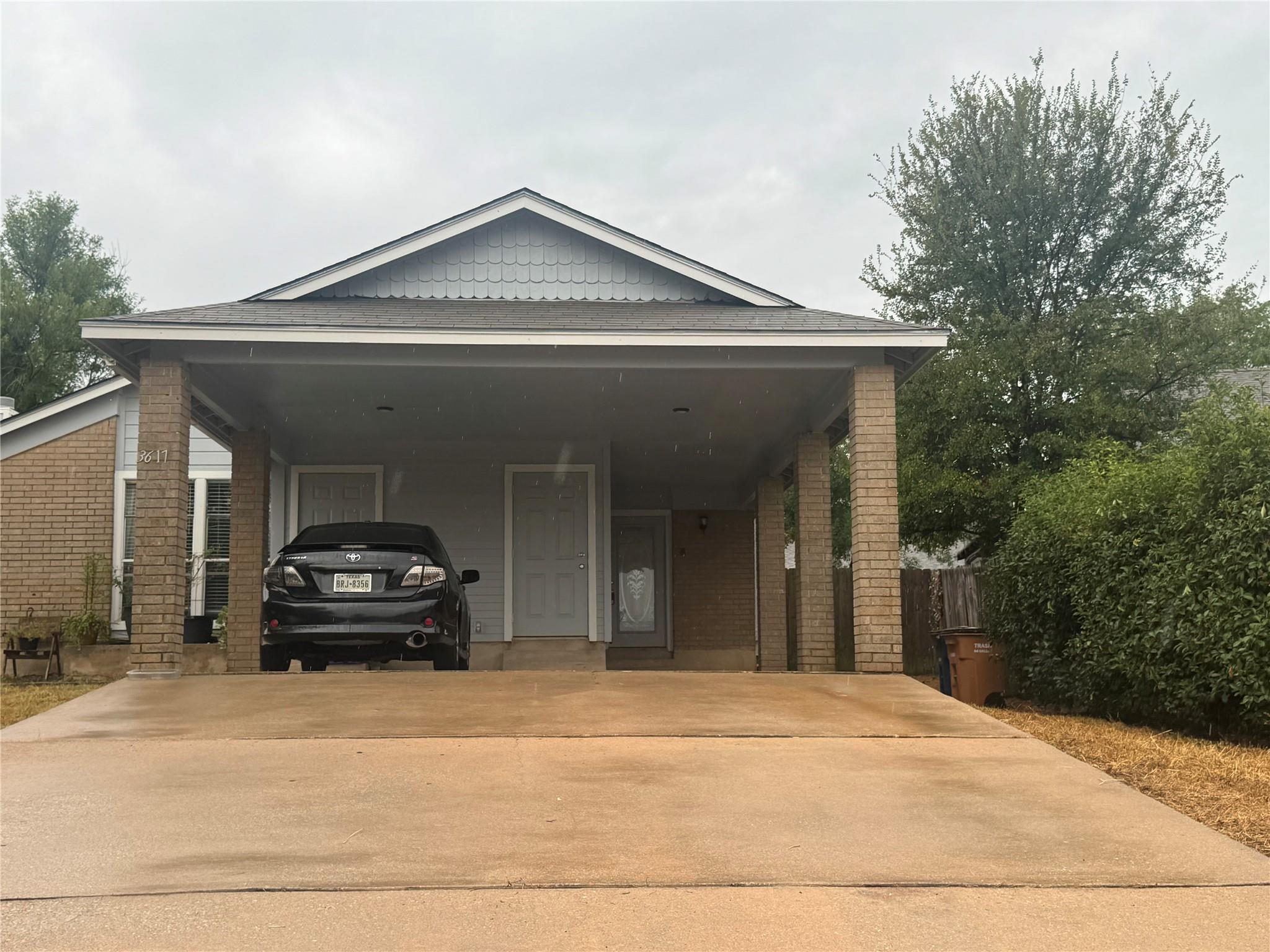 3617 Leafield Dr #b Property Photo 1