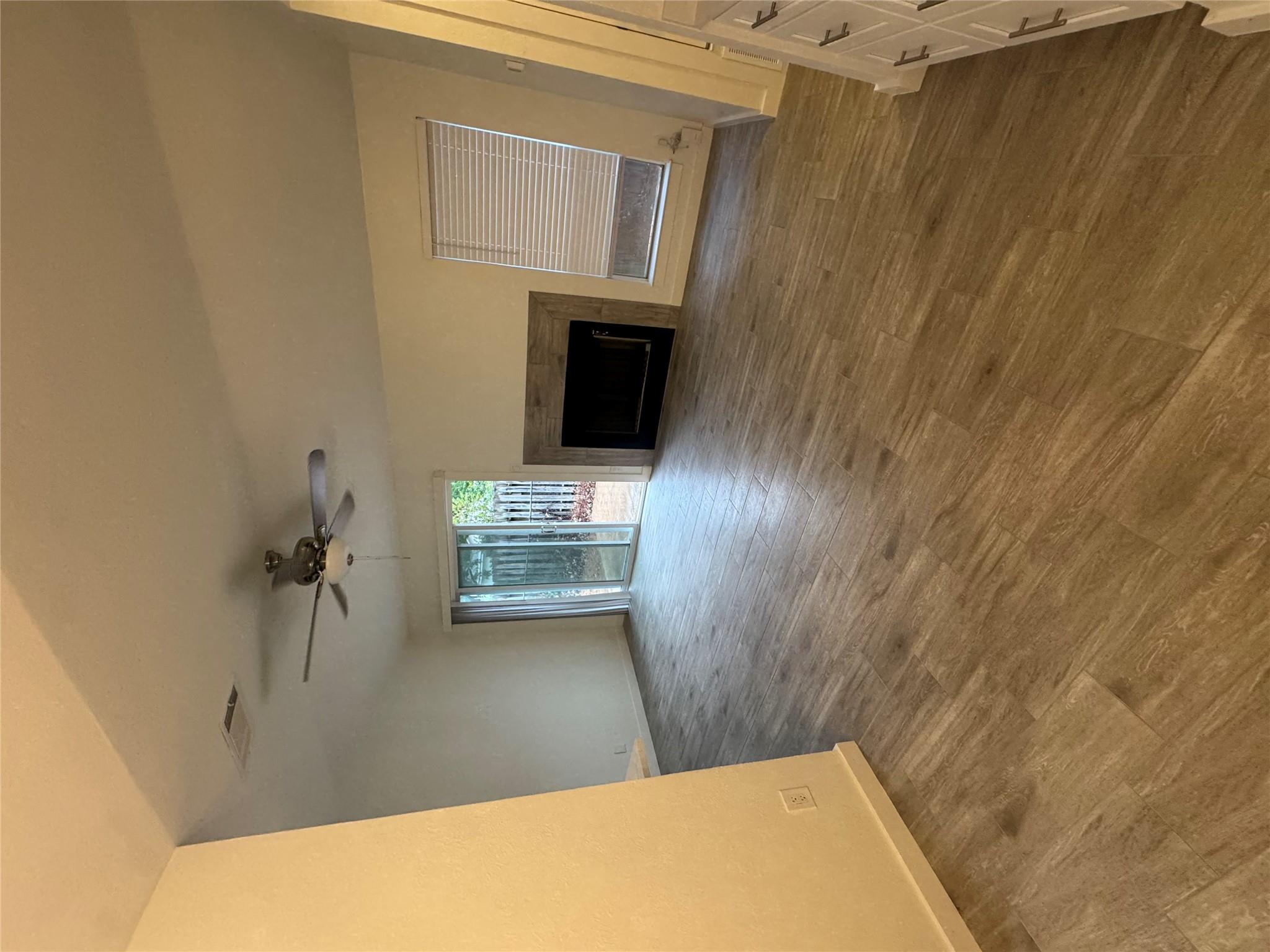 3617 Leafield Dr #b Property Photo 2