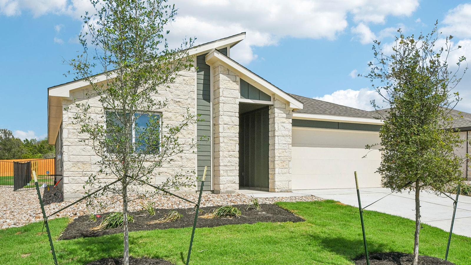 9421 Buckstitch Saddle Dr Property Photo 3
