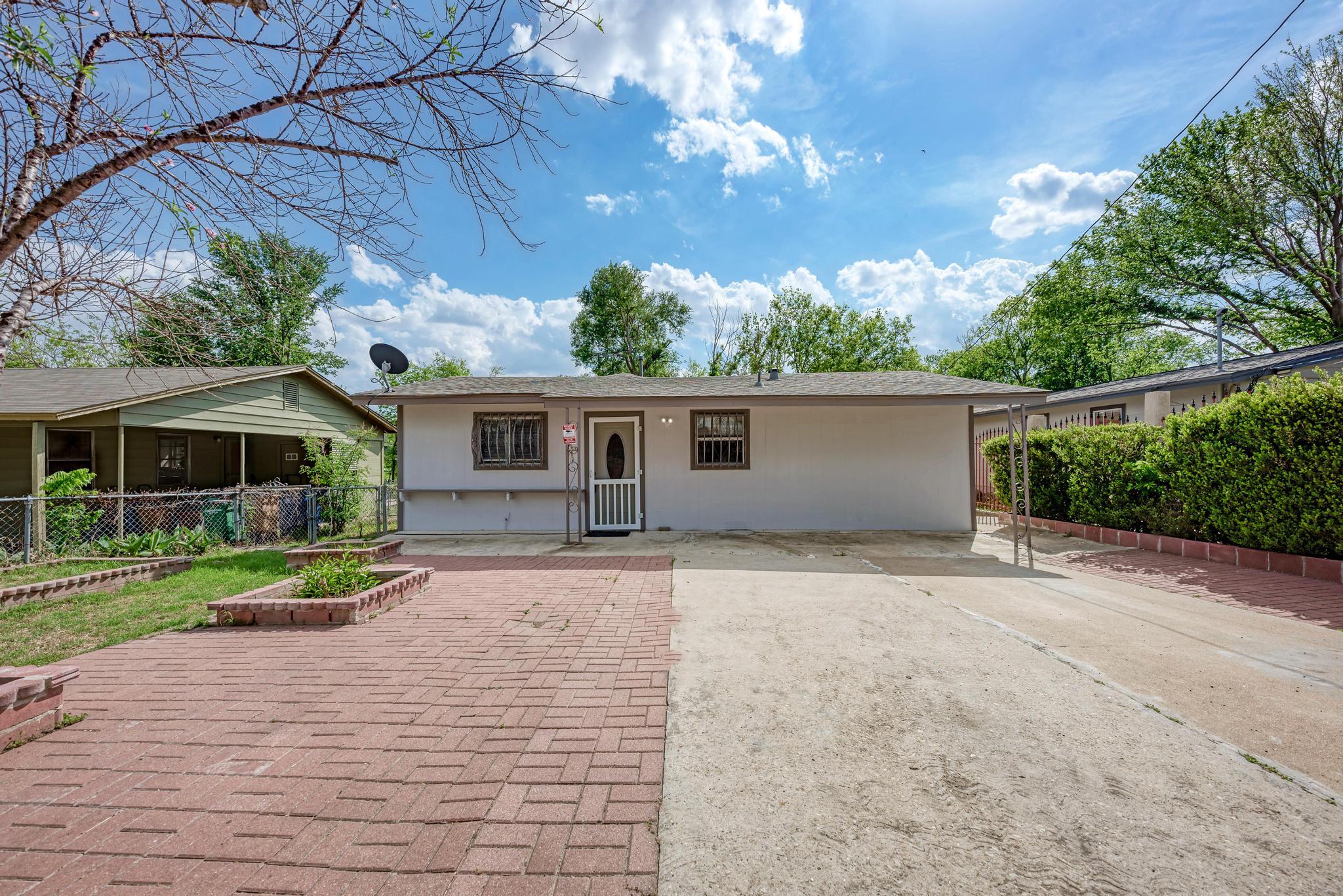 4701 Bandera Rd Property Photo 2