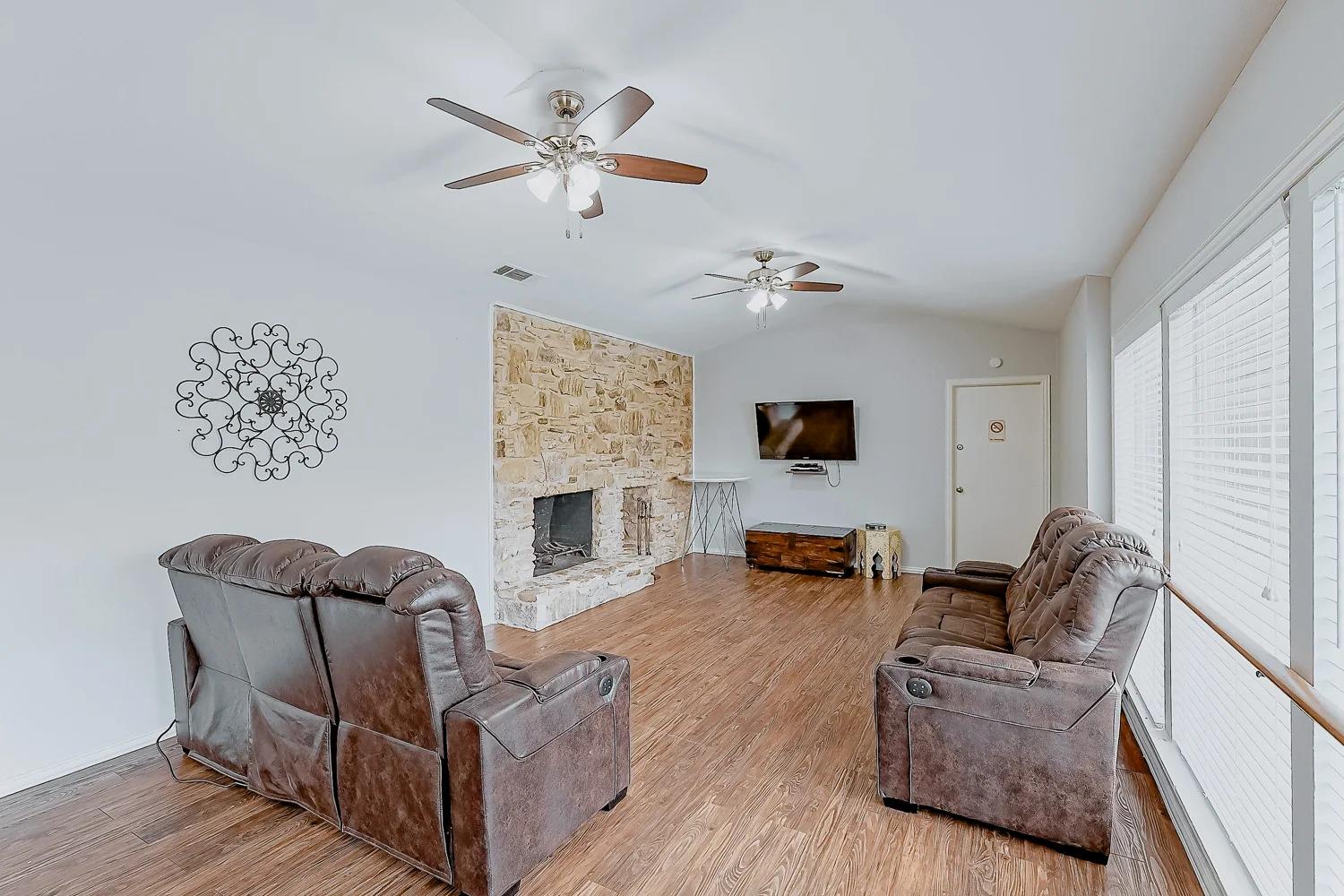 8100 N Mopac Expy #15-263 Property Photo 4