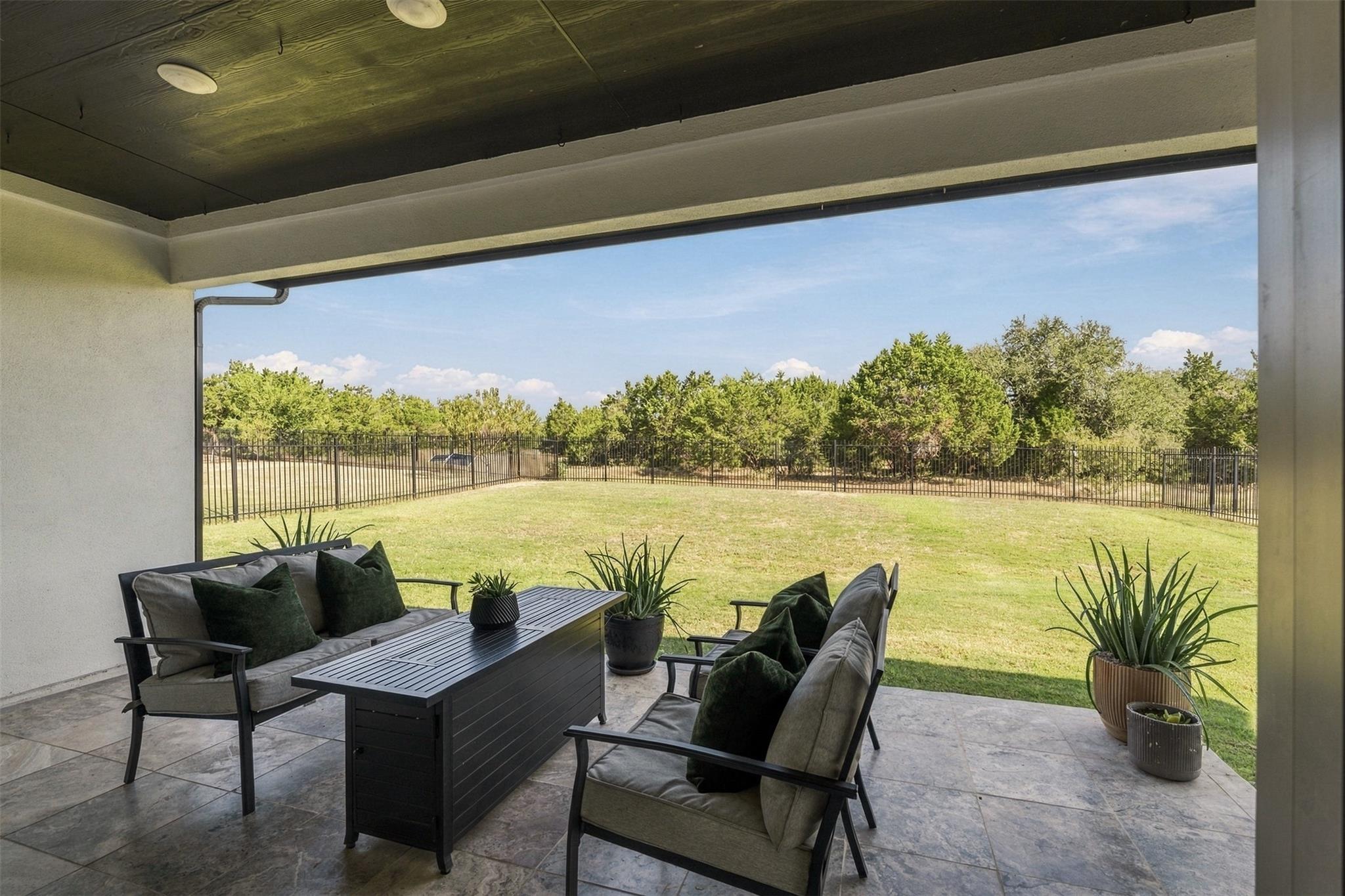 1222 Jacksdaw Dr Property Photo 10