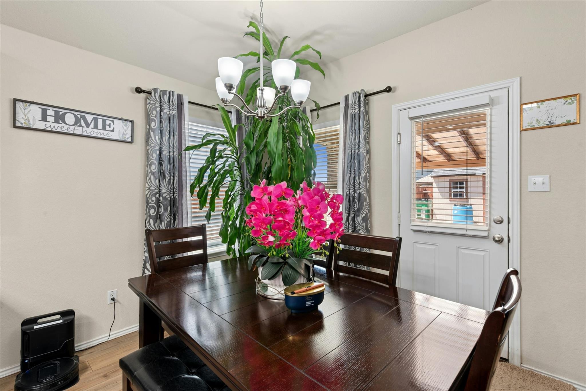 113 Reagor Dr Property Photo 6