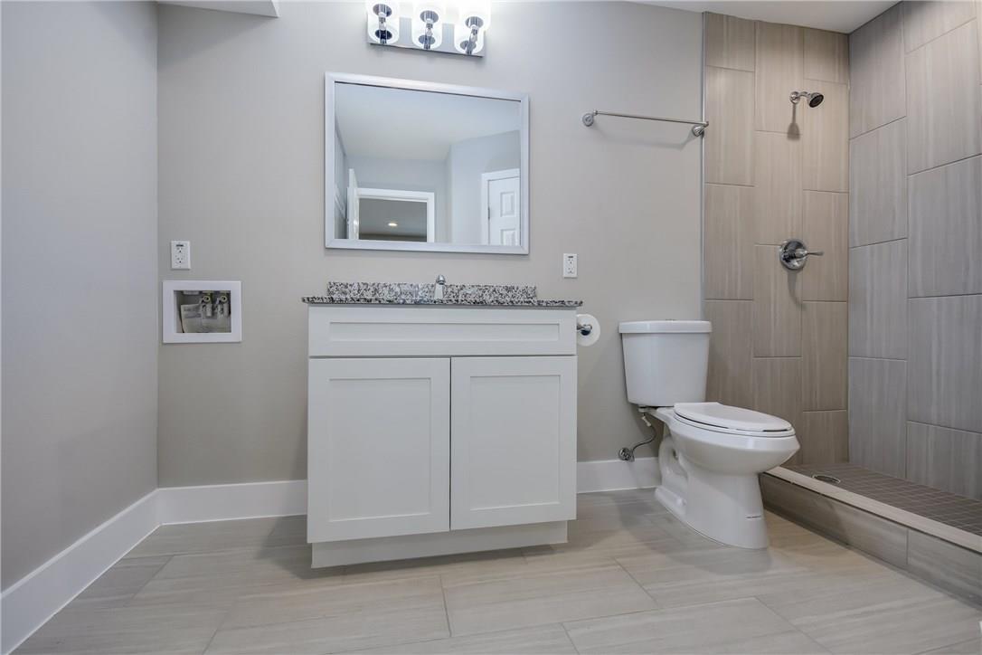 935 La Posada Dr #142 Property Photo 18