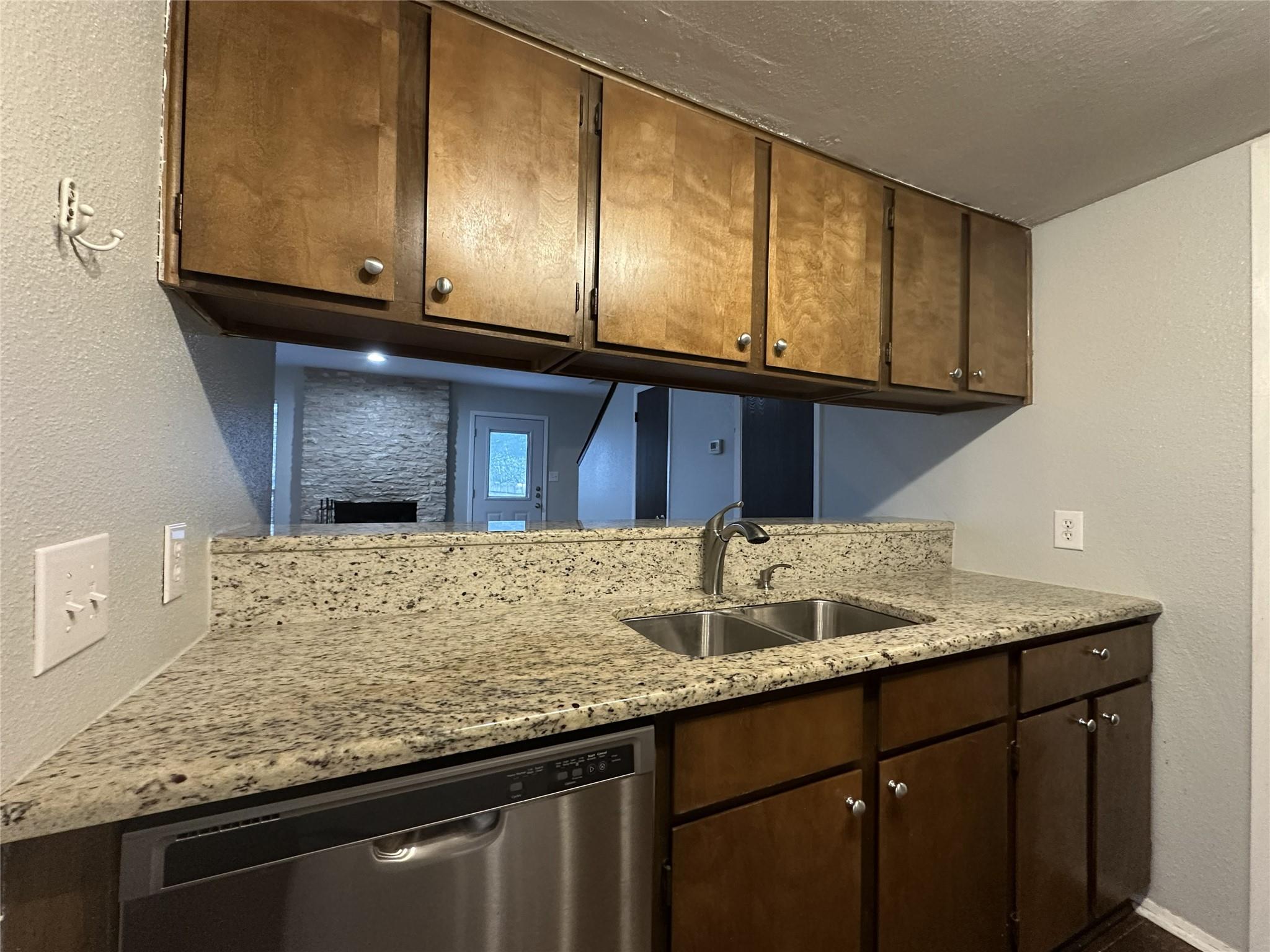 1305 Camp Craft Rd #b Property Photo 4