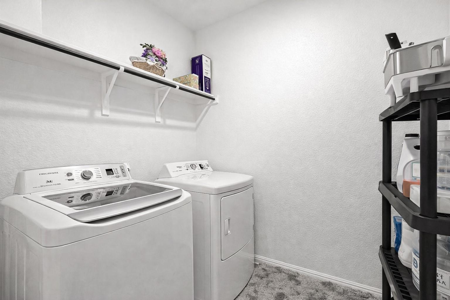 940 Paddock Ln Property Photo 18