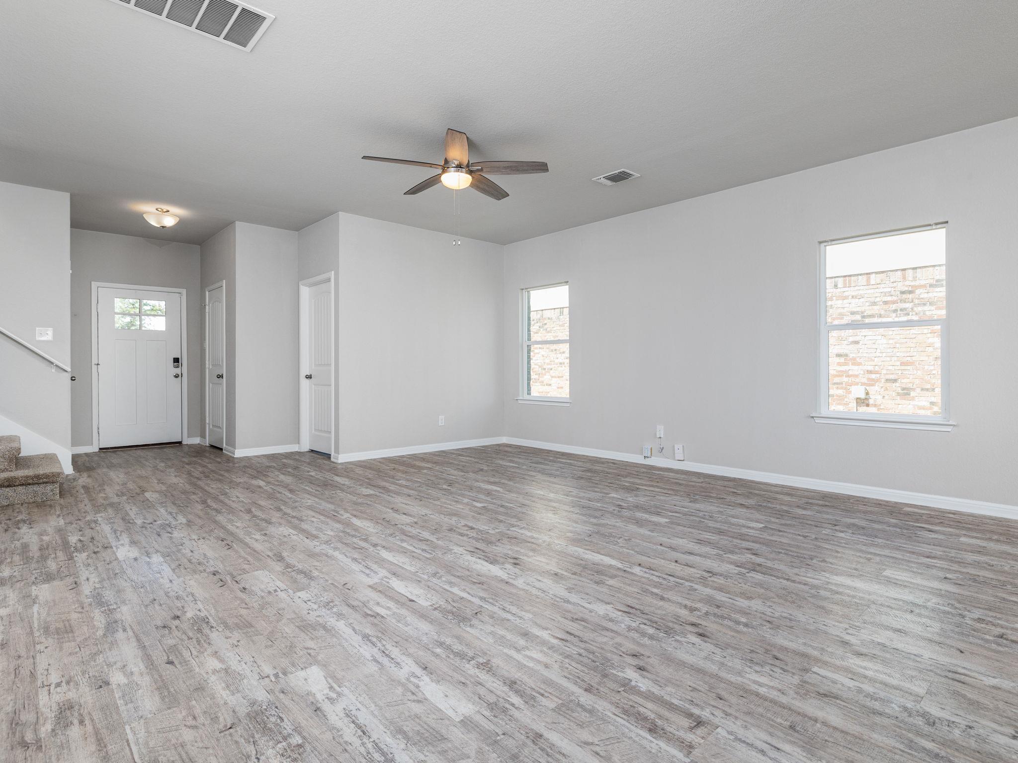 1502 Autumn Sage Way Property Photo 8