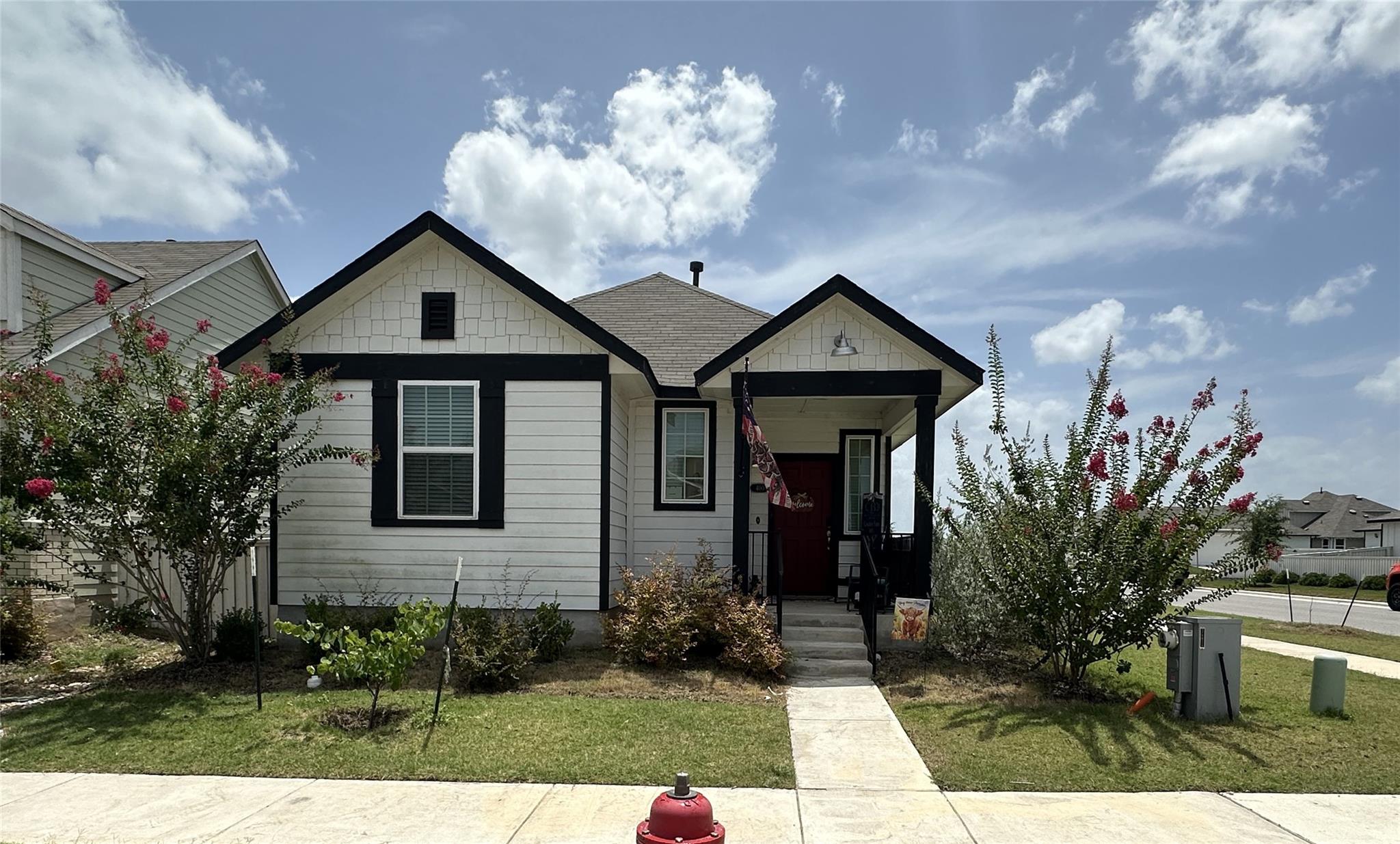 400 Hortus Dr Property Photo 1