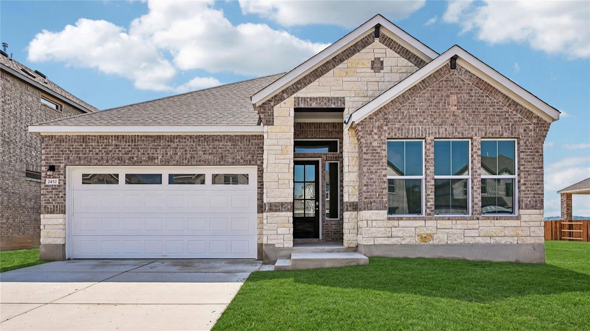 2452 Tumbleweed Bnd Property Photo 1