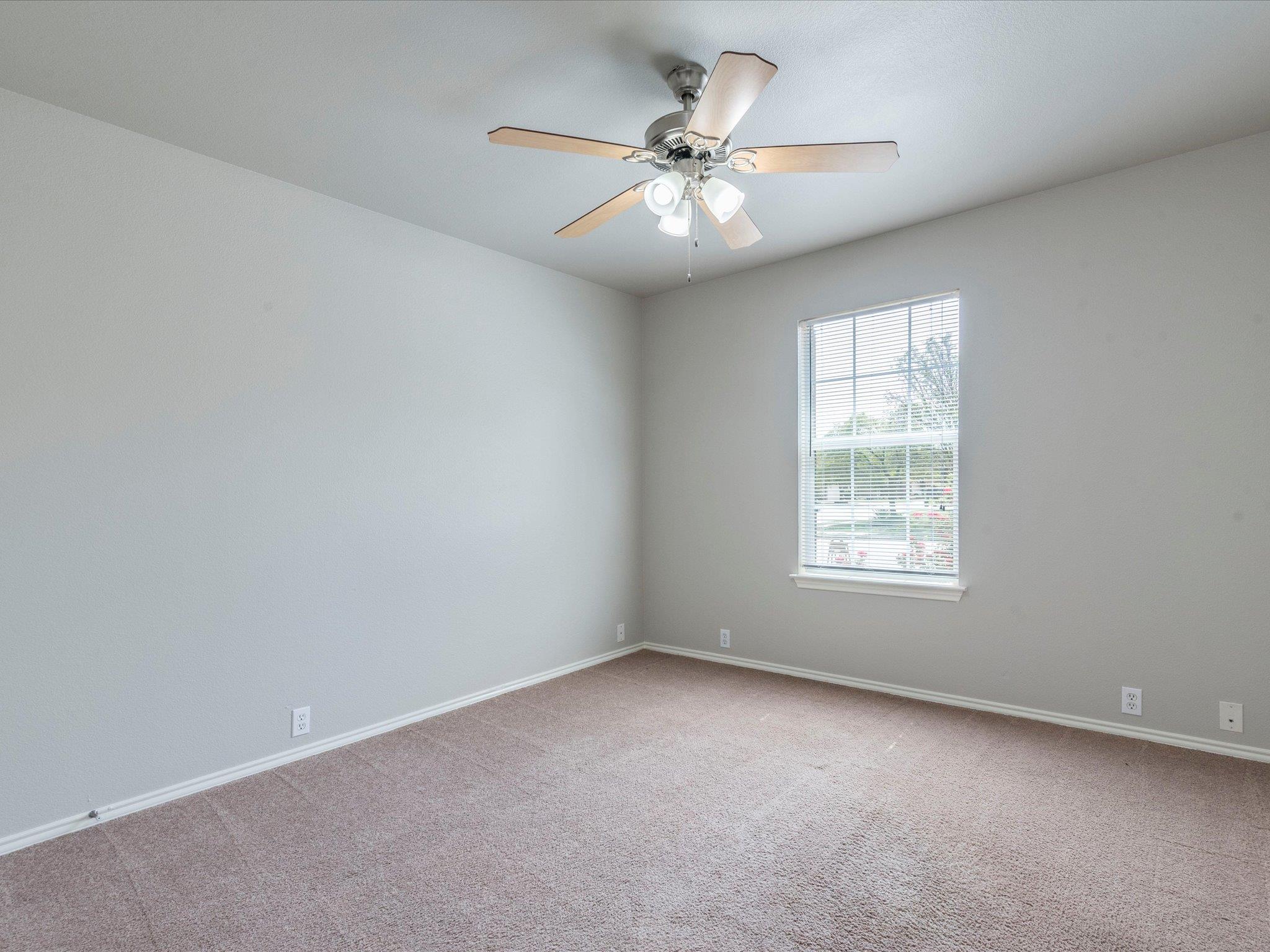 1513 Hawk Dr Property Photo 20