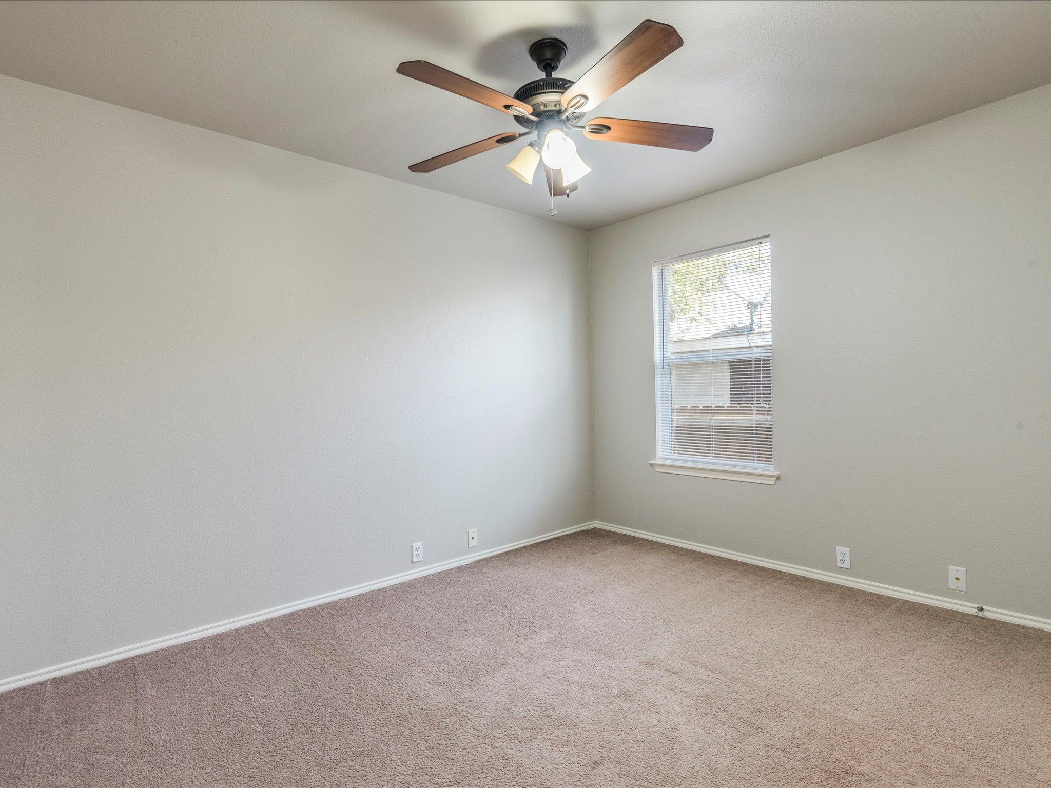 1513 Hawk Dr Property Photo 22