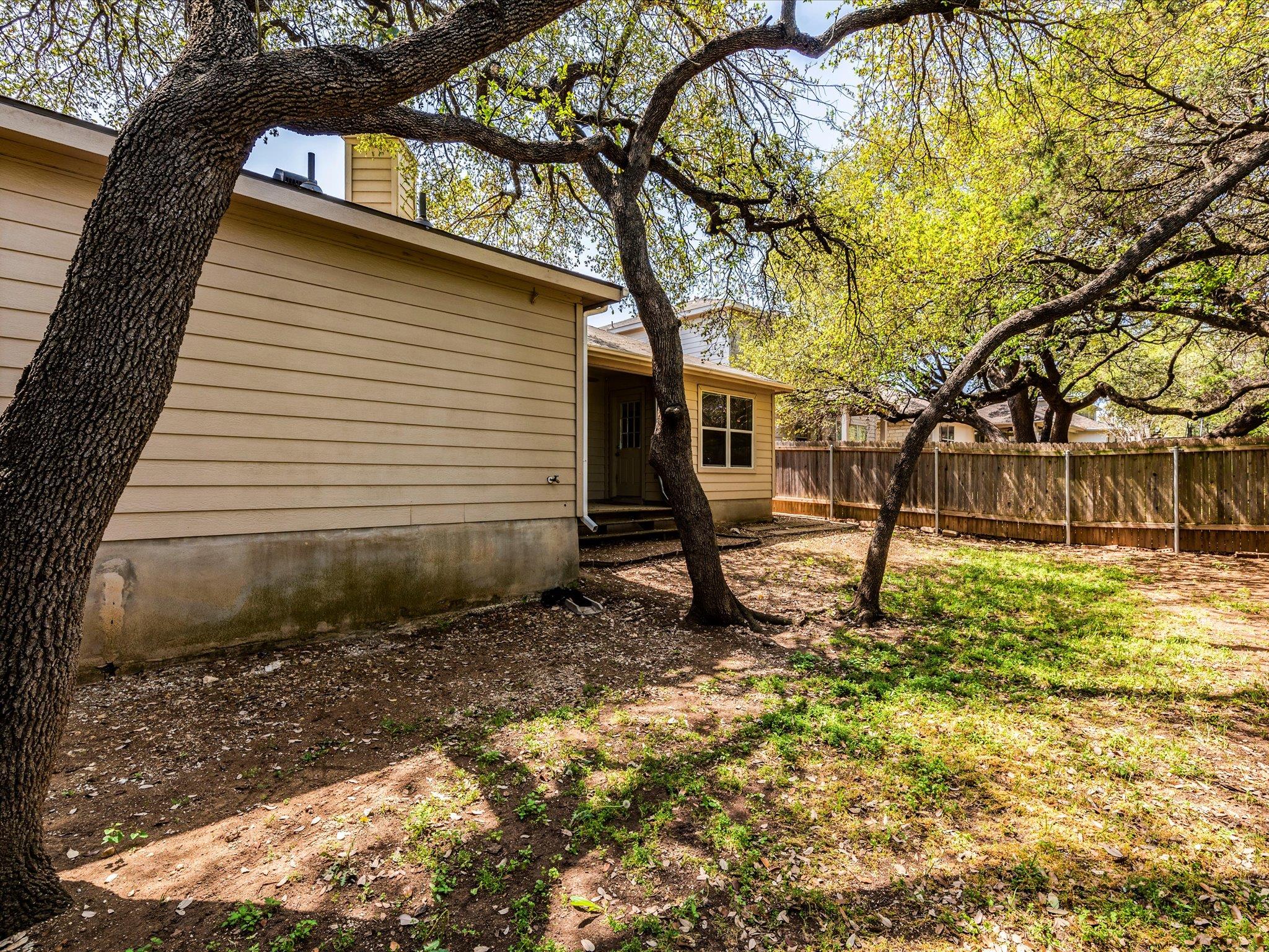 1513 Hawk Dr Property Photo 29