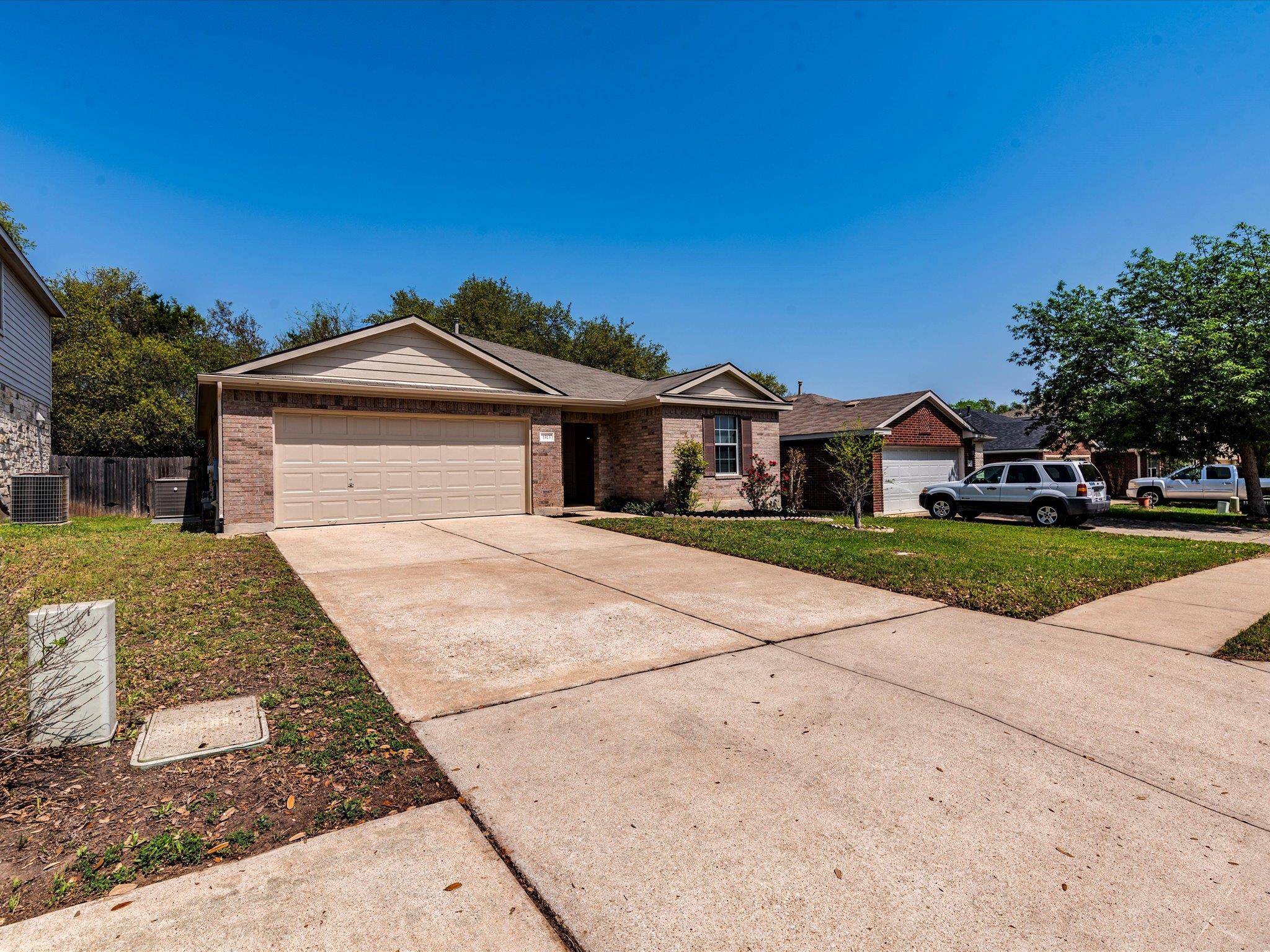 1513 Hawk Dr Property Photo 30