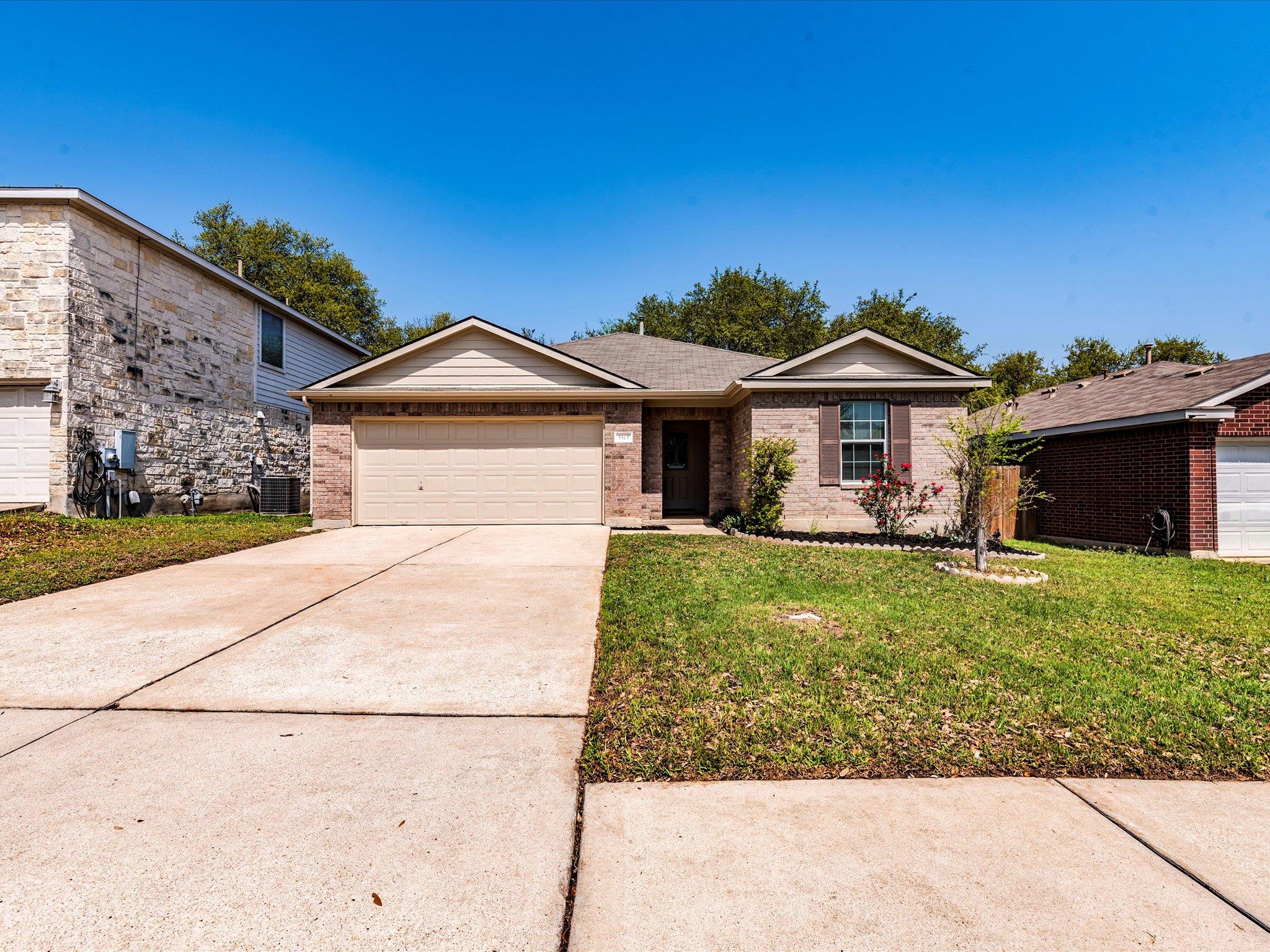1513 Hawk Dr Property Photo 32