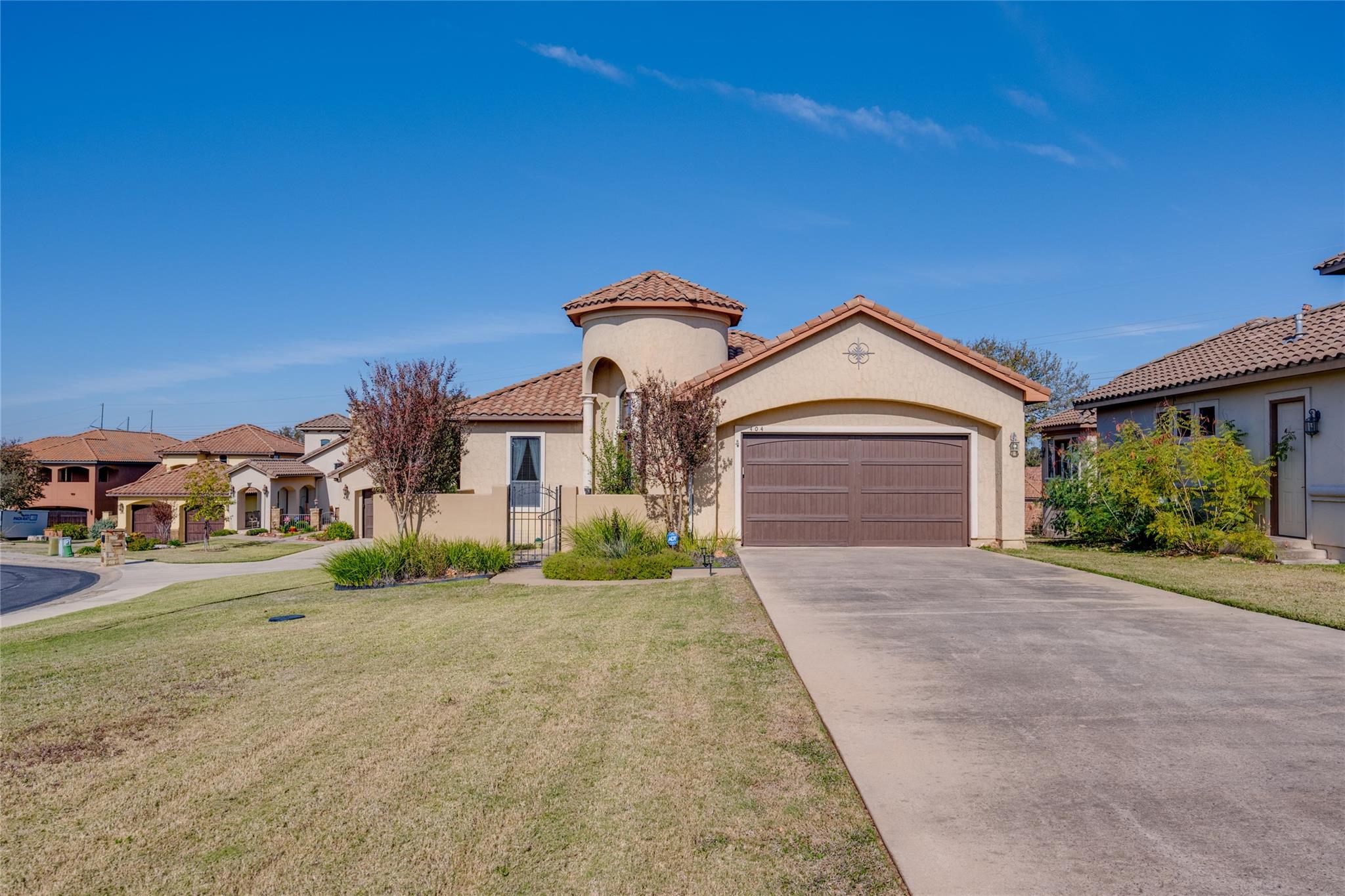 404 Bendito Way Property Photo 3