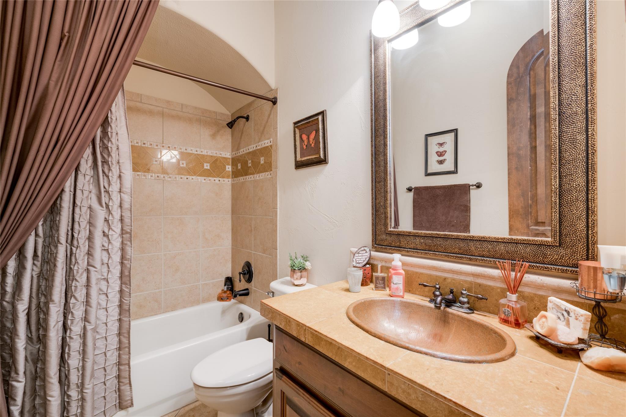 404 Bendito Way Property Photo 8