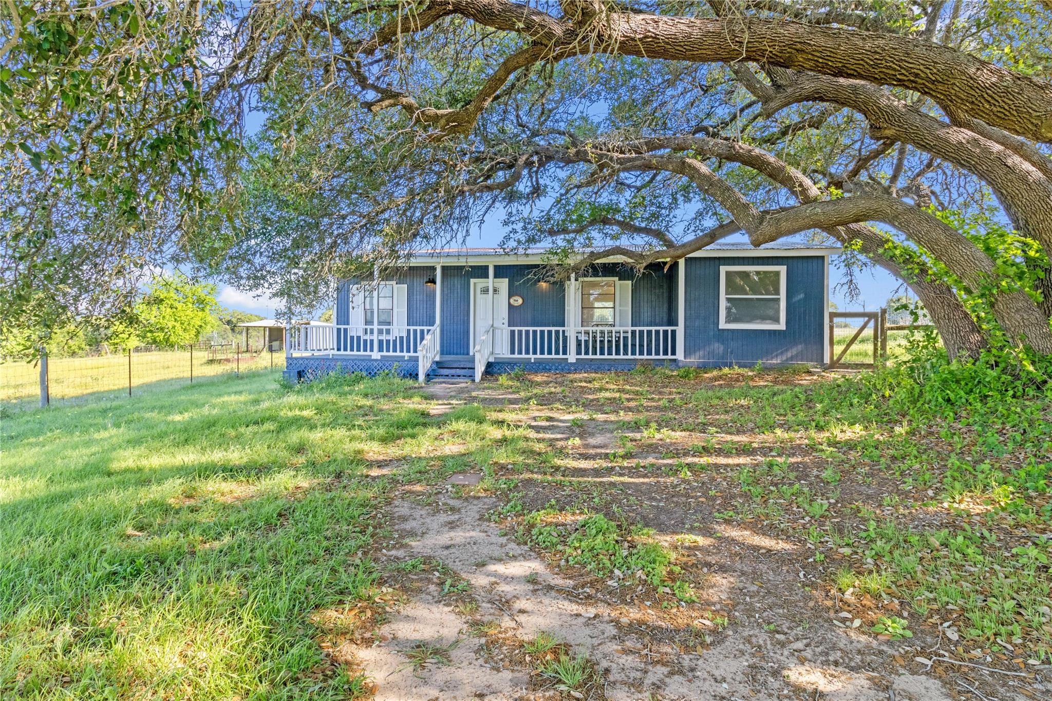 8904 Mariposa Ln Property Photo 34