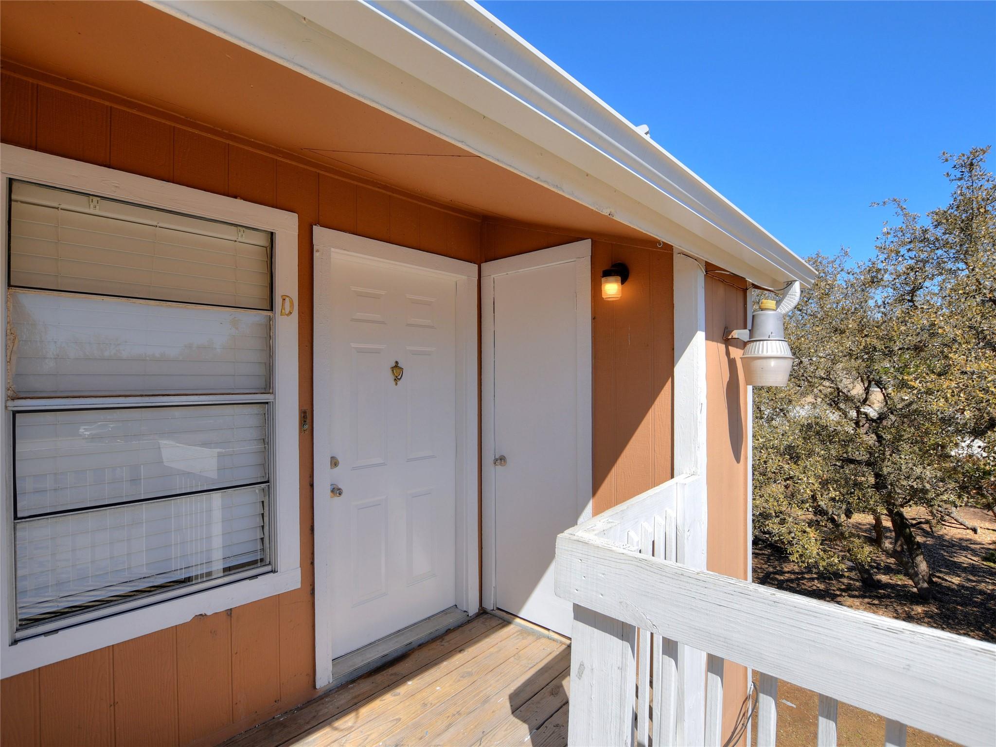 301 Algerita Dr #d Property Photo 2