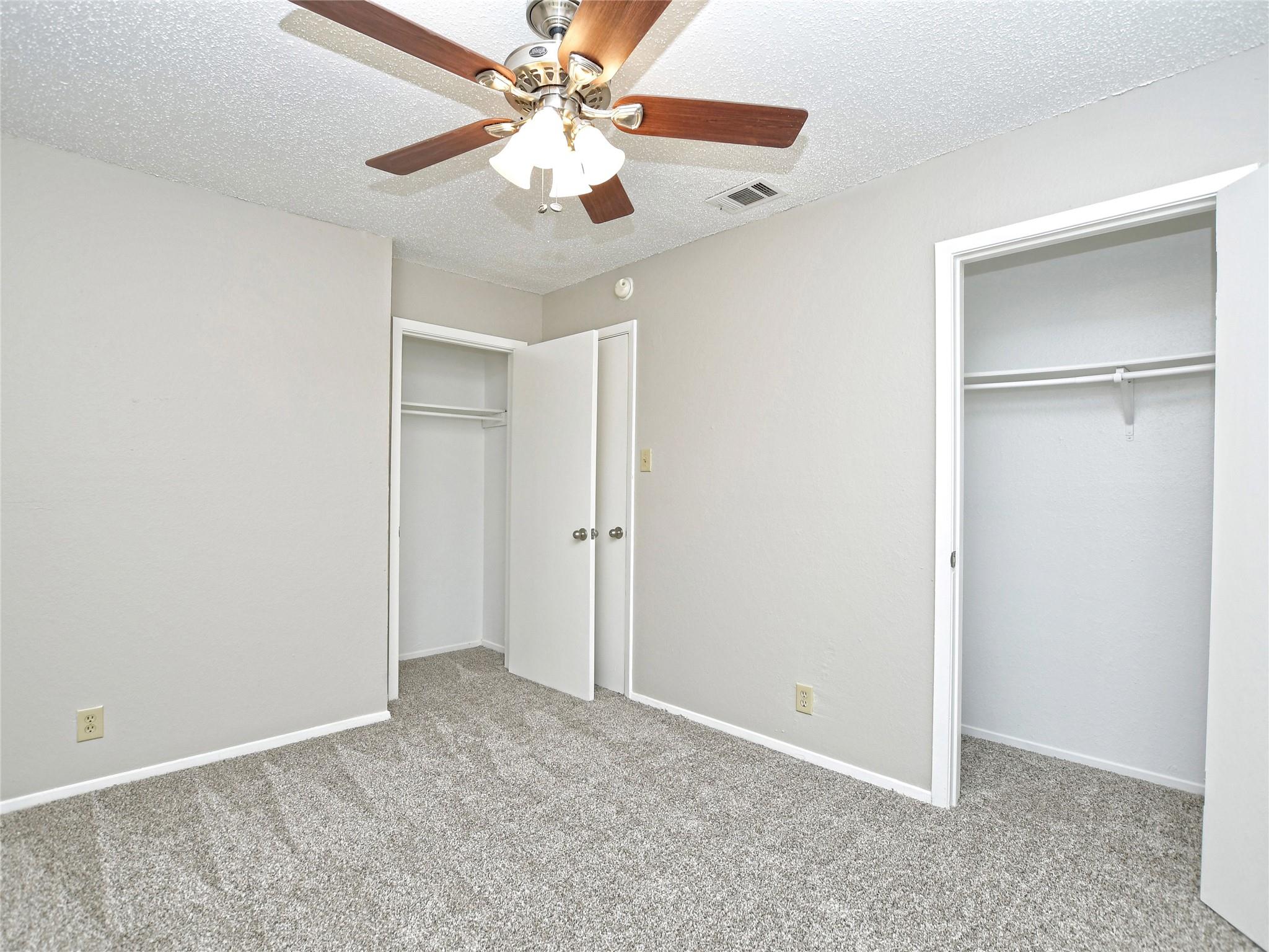 301 Algerita Dr #d Property Photo 11