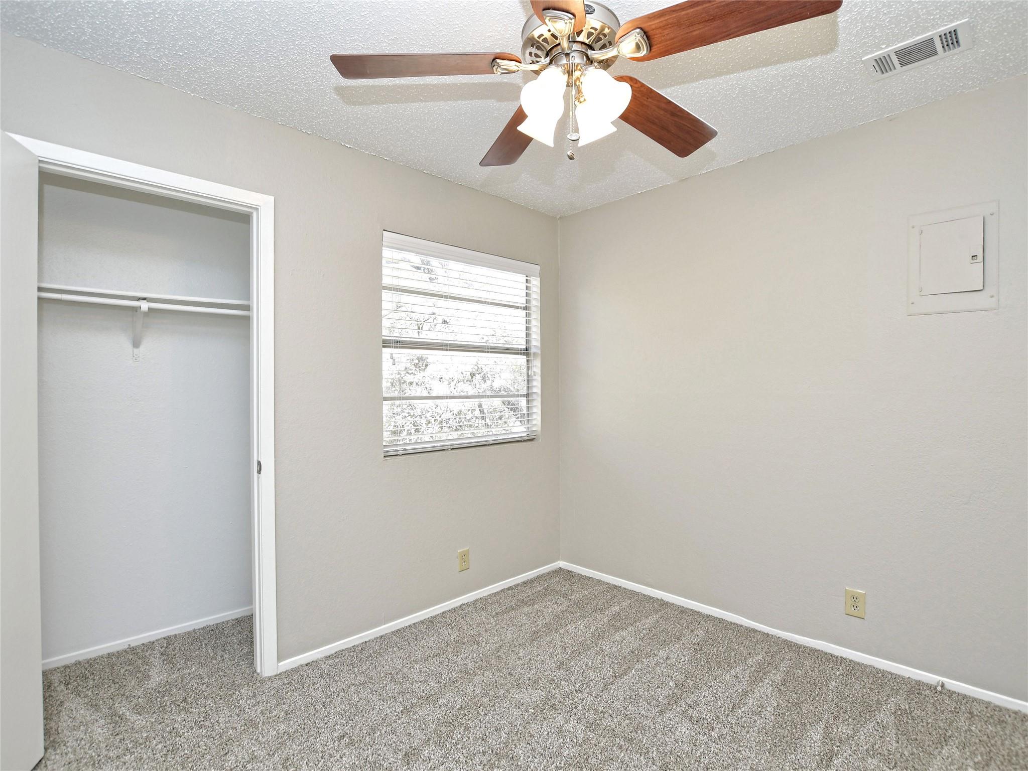 301 Algerita Dr #d Property Photo 13