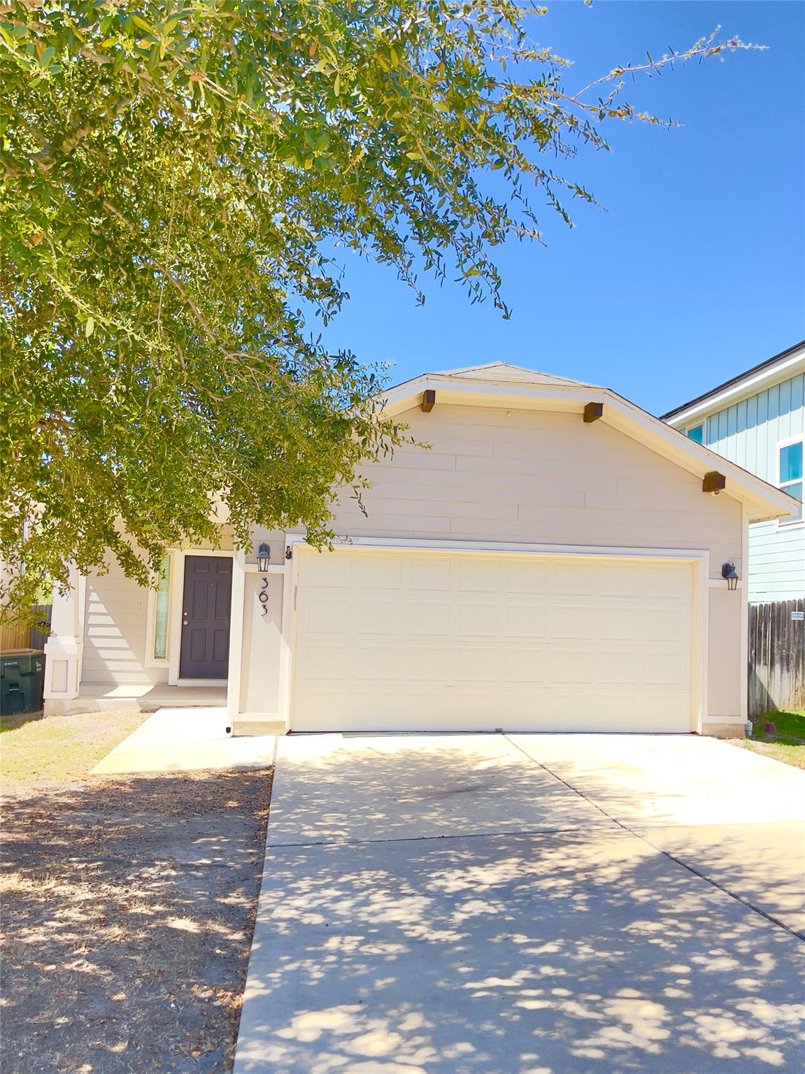 363 Eagle Brook Ln Property Photo 1