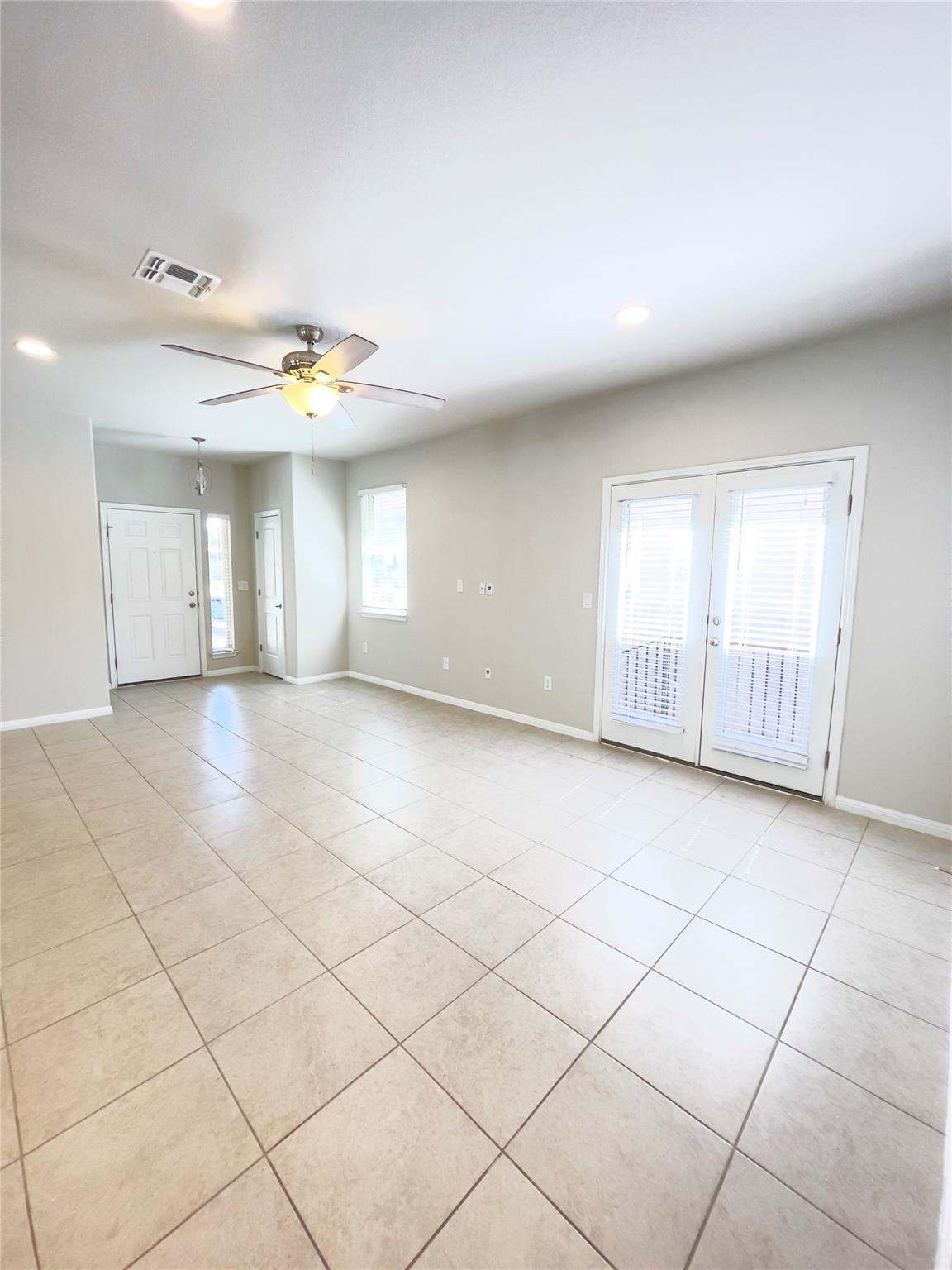 363 Eagle Brook Ln Property Photo 8