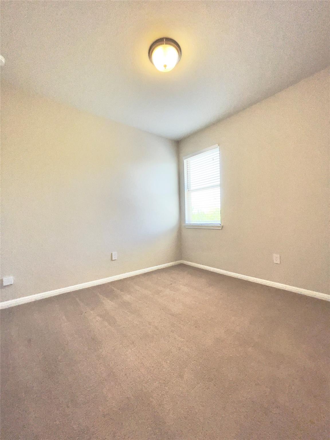 363 Eagle Brook Ln Property Photo 17