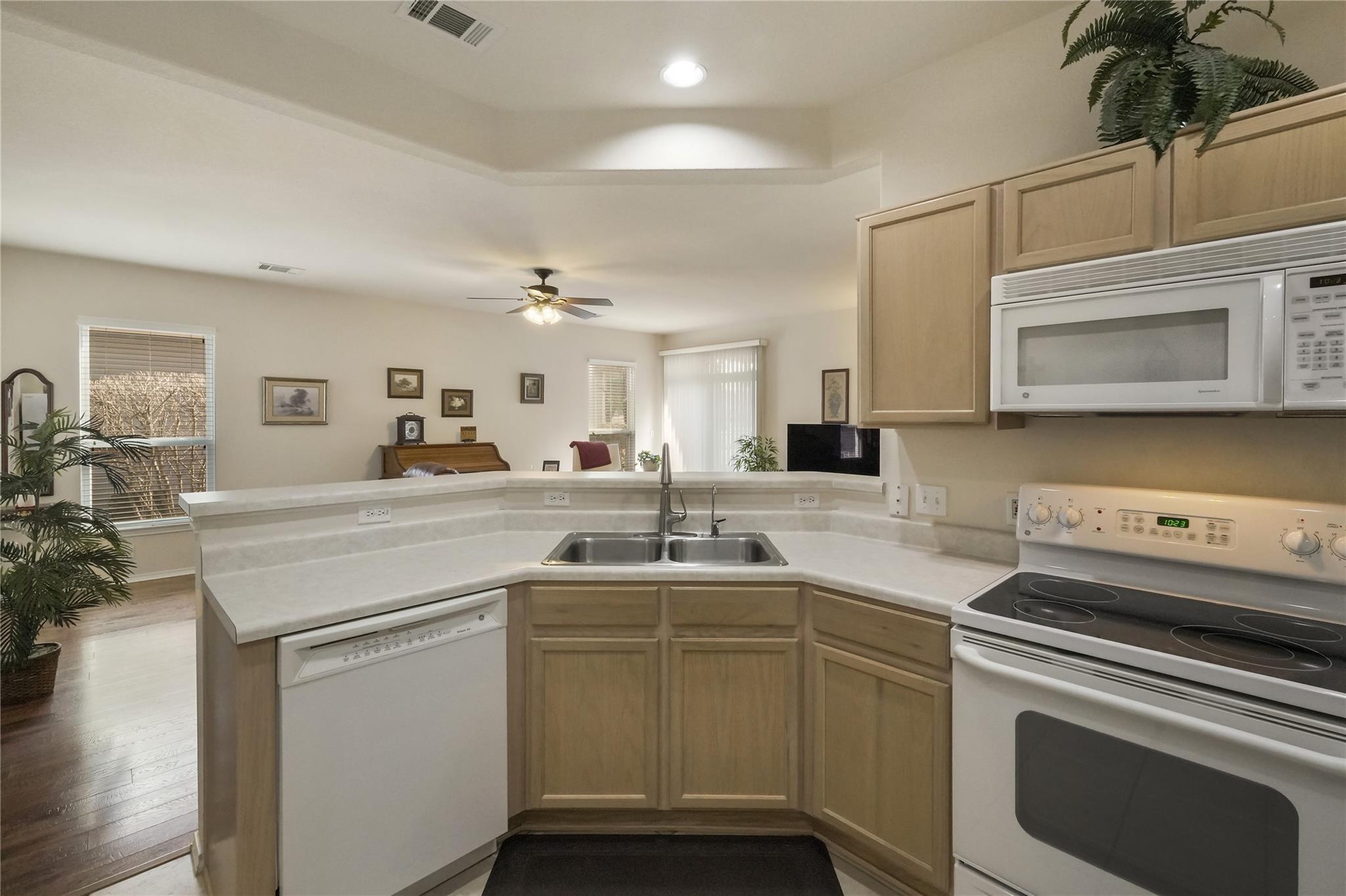 113 Hampton Cir Property Photo 10