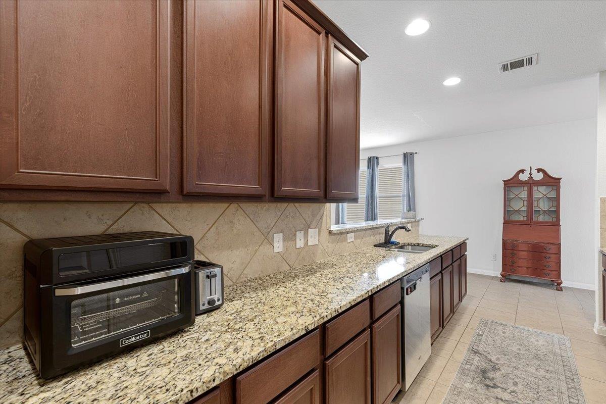1672 Treeta Trl Property Photo 10