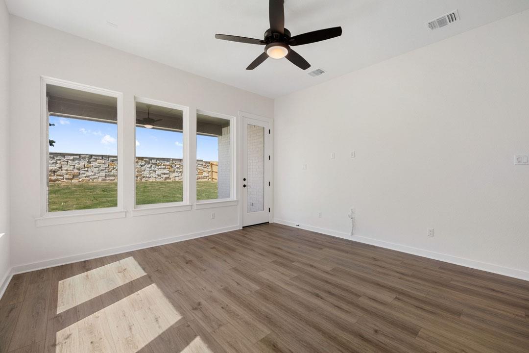264 Bloomington Loop None Property Photo 11