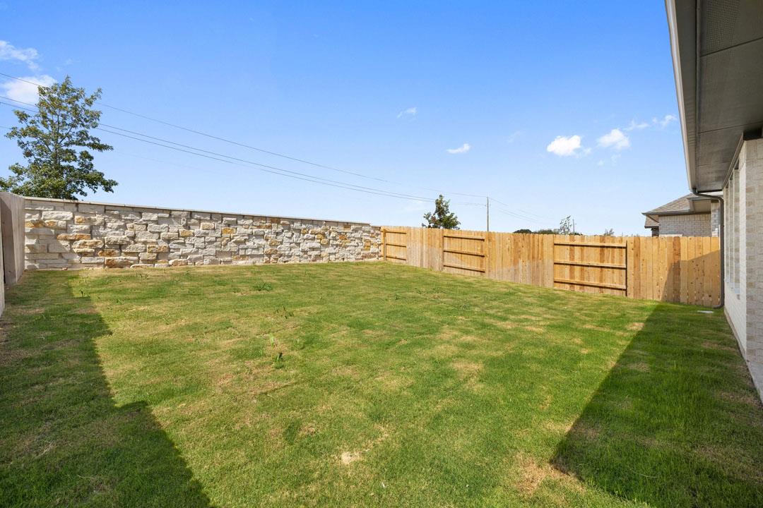 264 Bloomington Loop None Property Photo 39