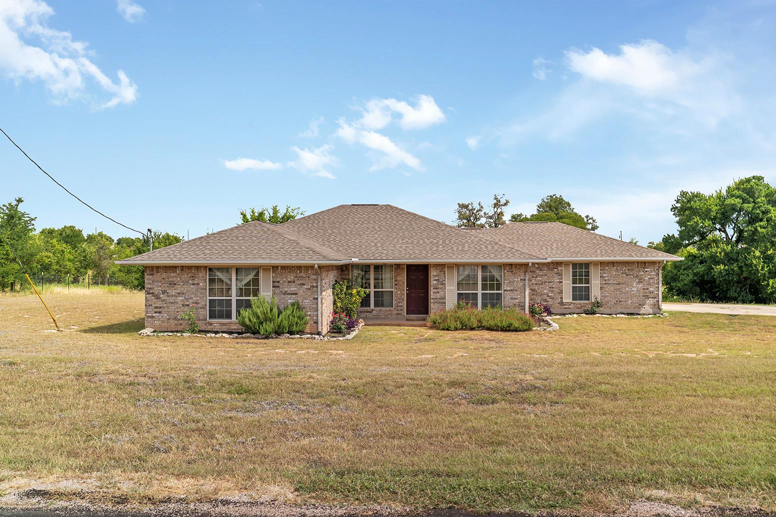208 Settlers Rdg Property Photo 1