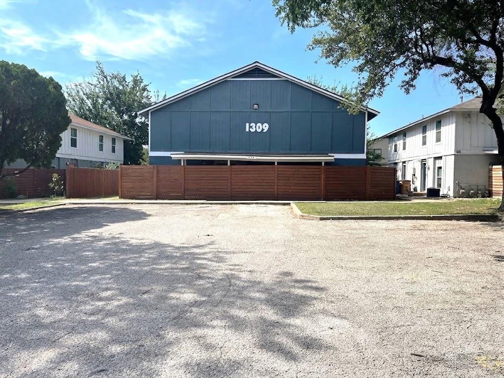 1309 Southport Dr #D Property Photo 1