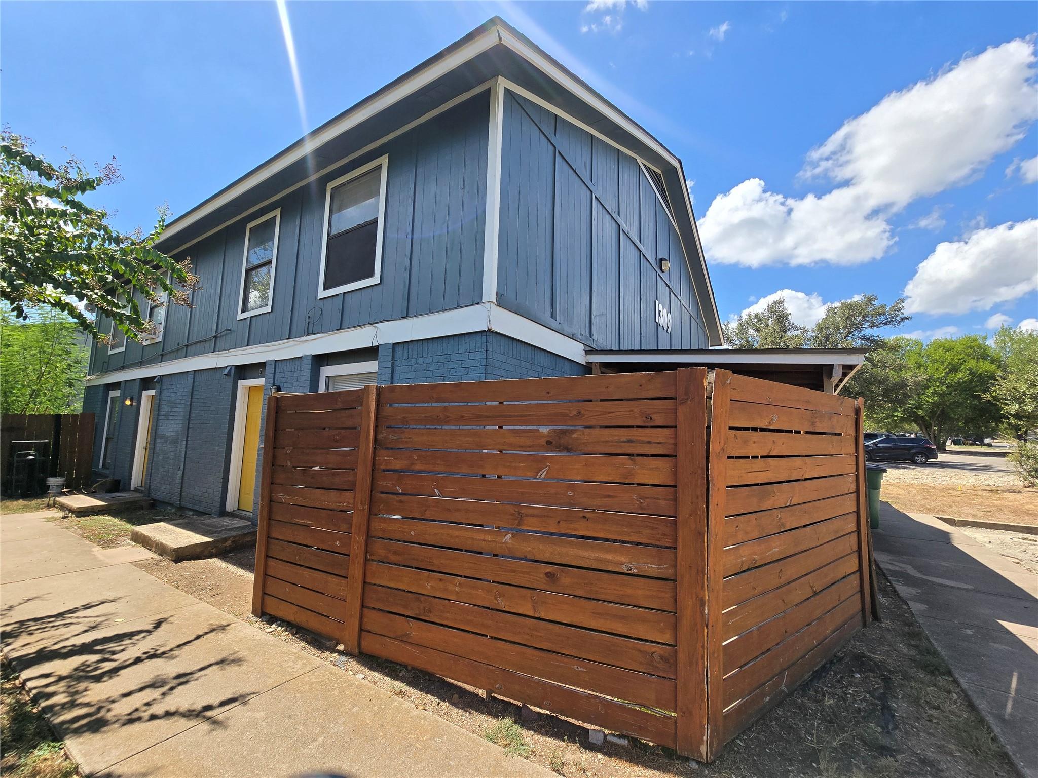 1309 Southport Dr #d Property Photo 2