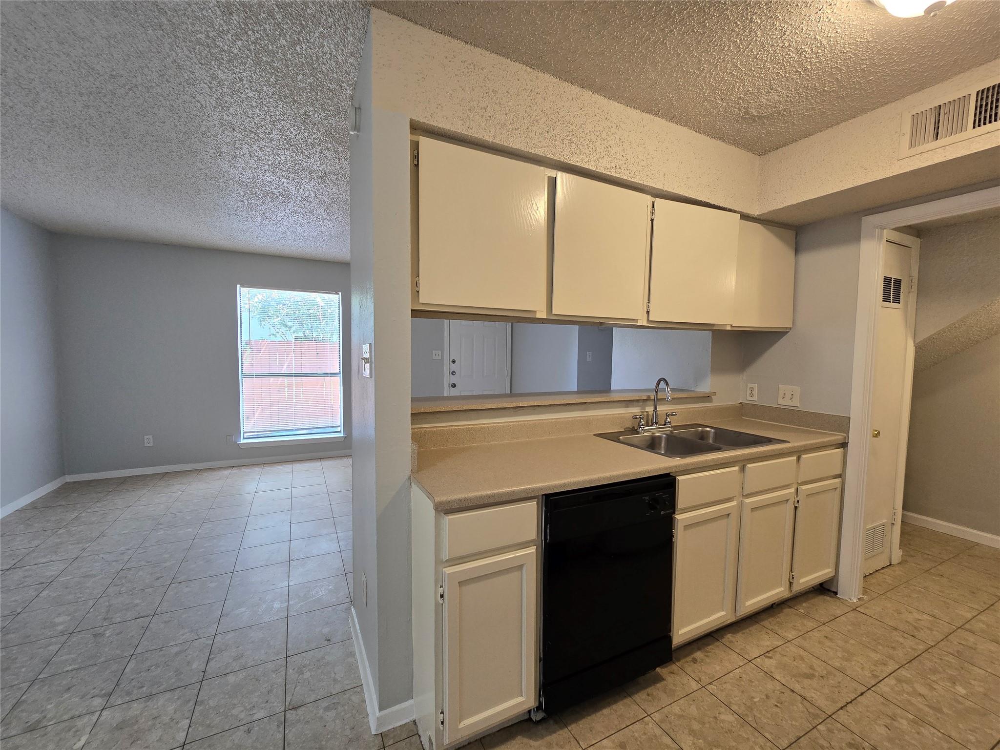 1309 Southport Dr #d Property Photo 6