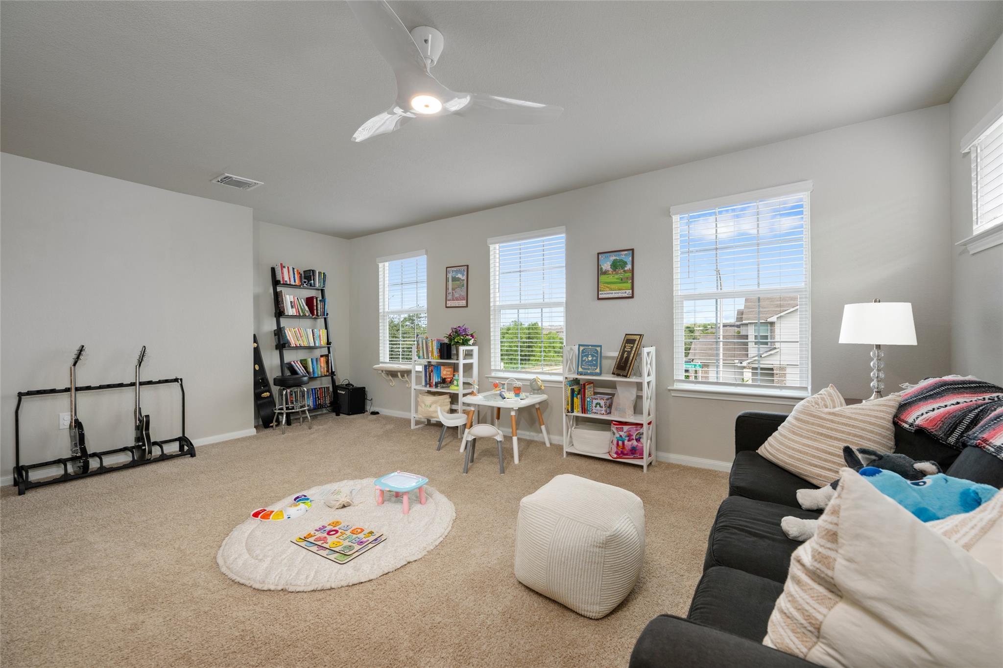 13901 Macquarie Dr Property Photo 19
