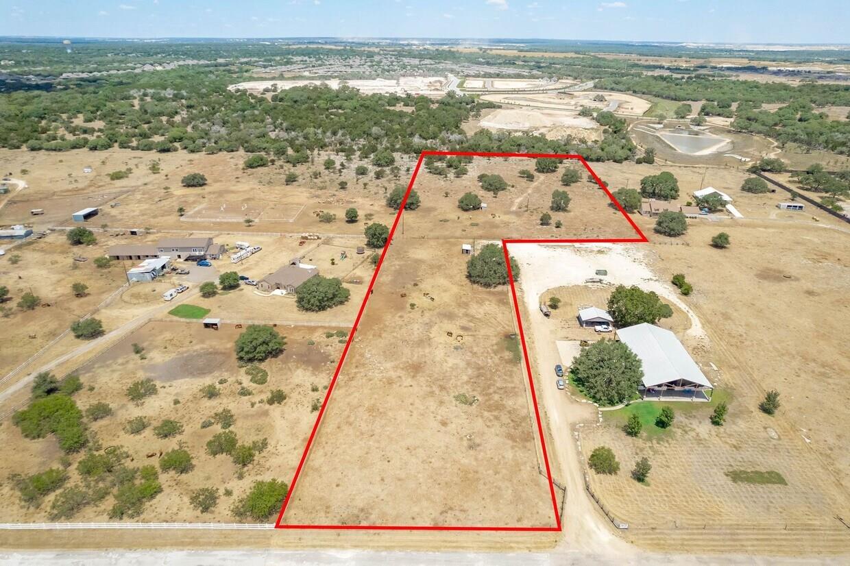 550 Shell Stone Trl Property Photo 3