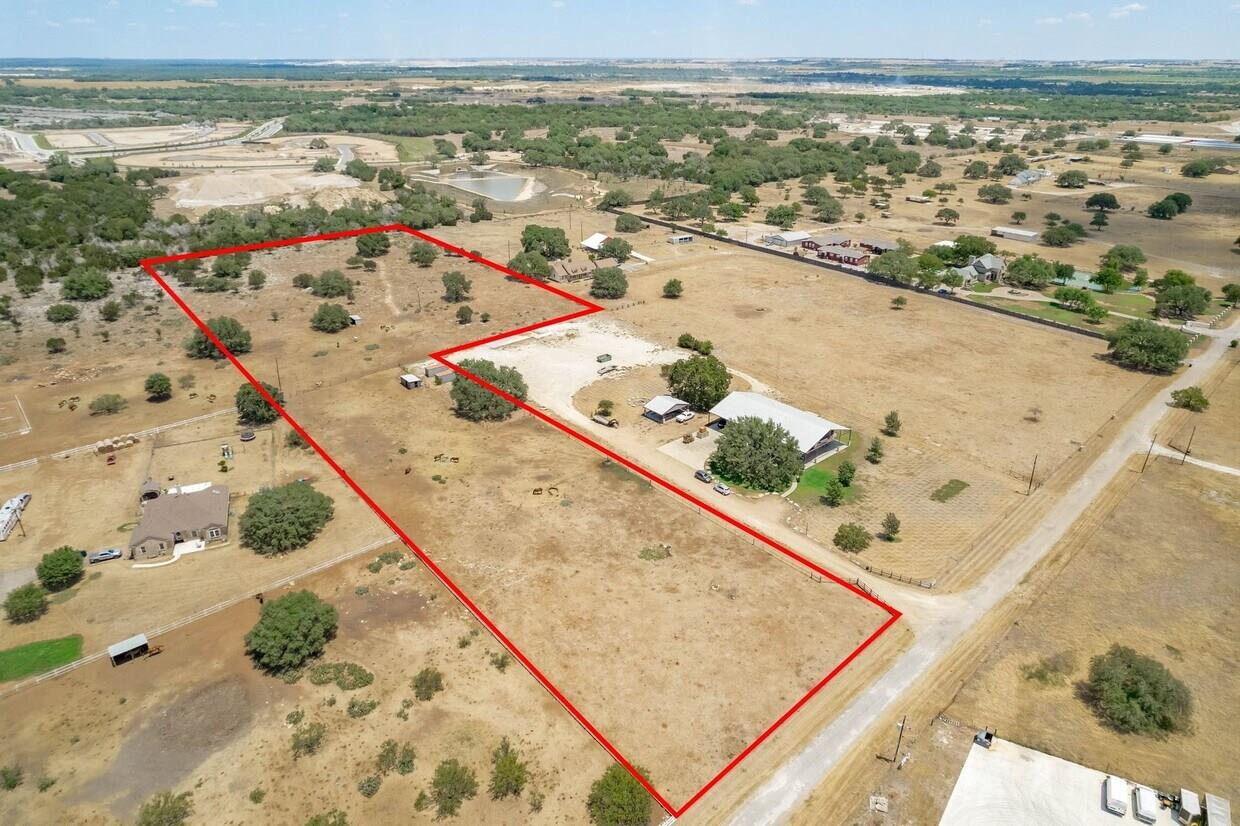 550 Shell Stone Trl Property Photo 5