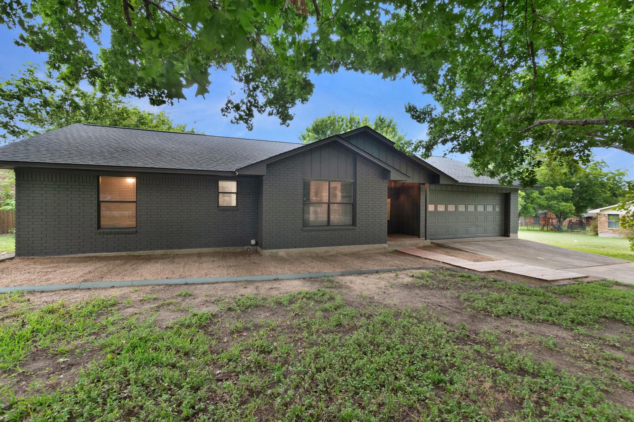 1501 Wofford Dr Property Photo 2
