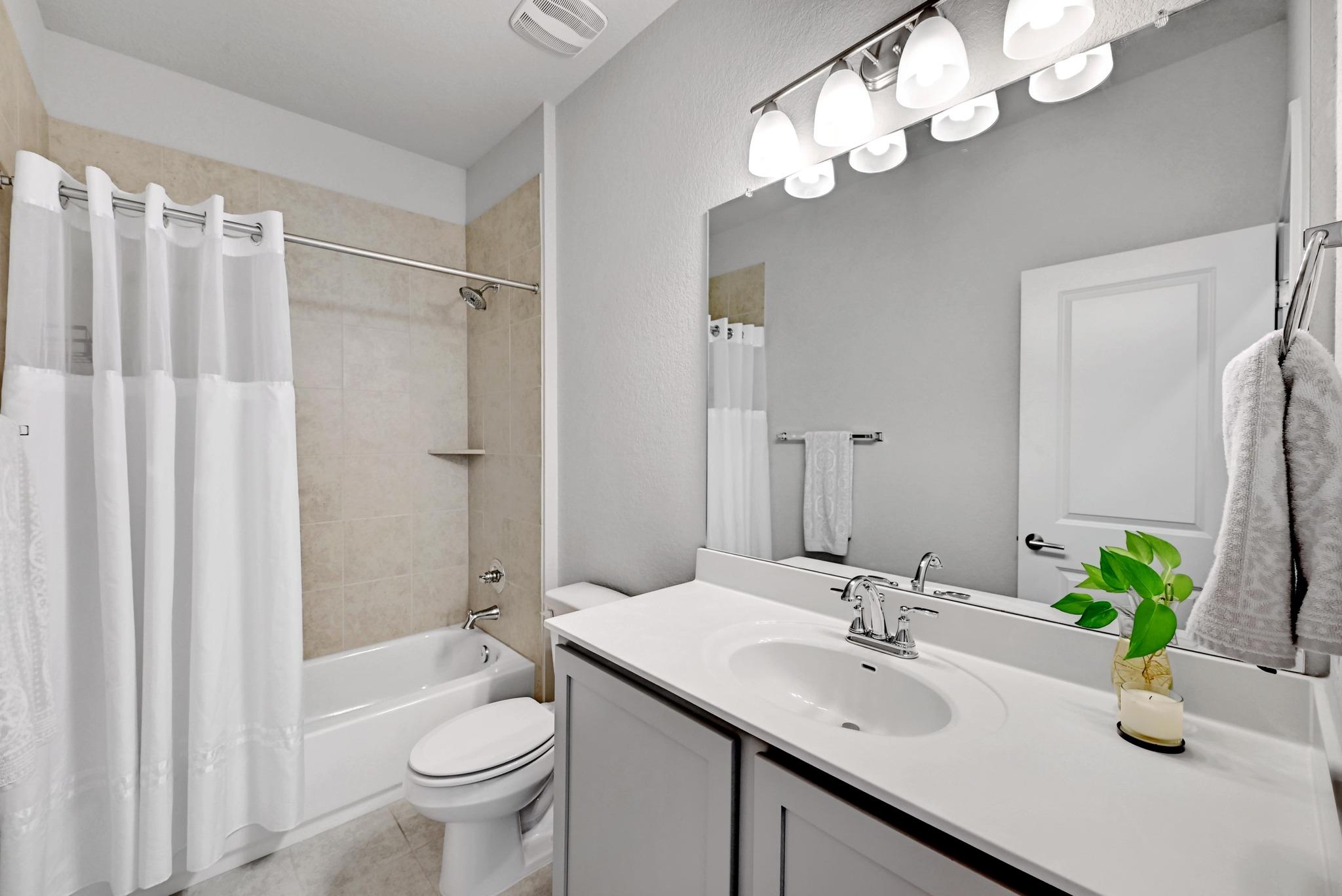 8300 Turnberry Ln Property Photo 17