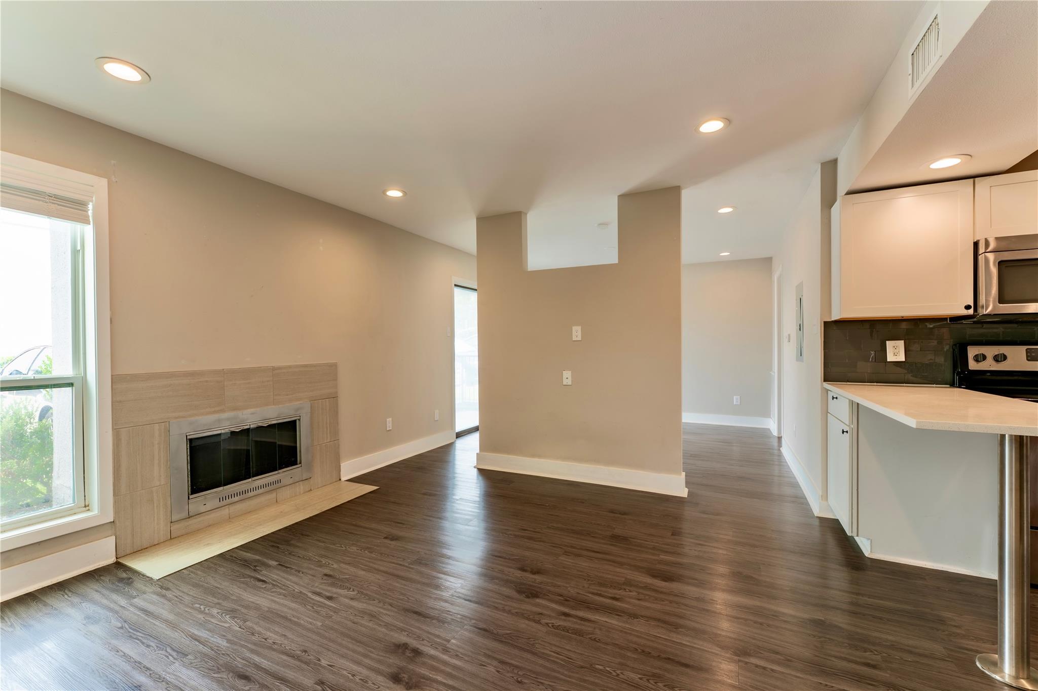 935 La Posada Dr #154 Property Photo 13