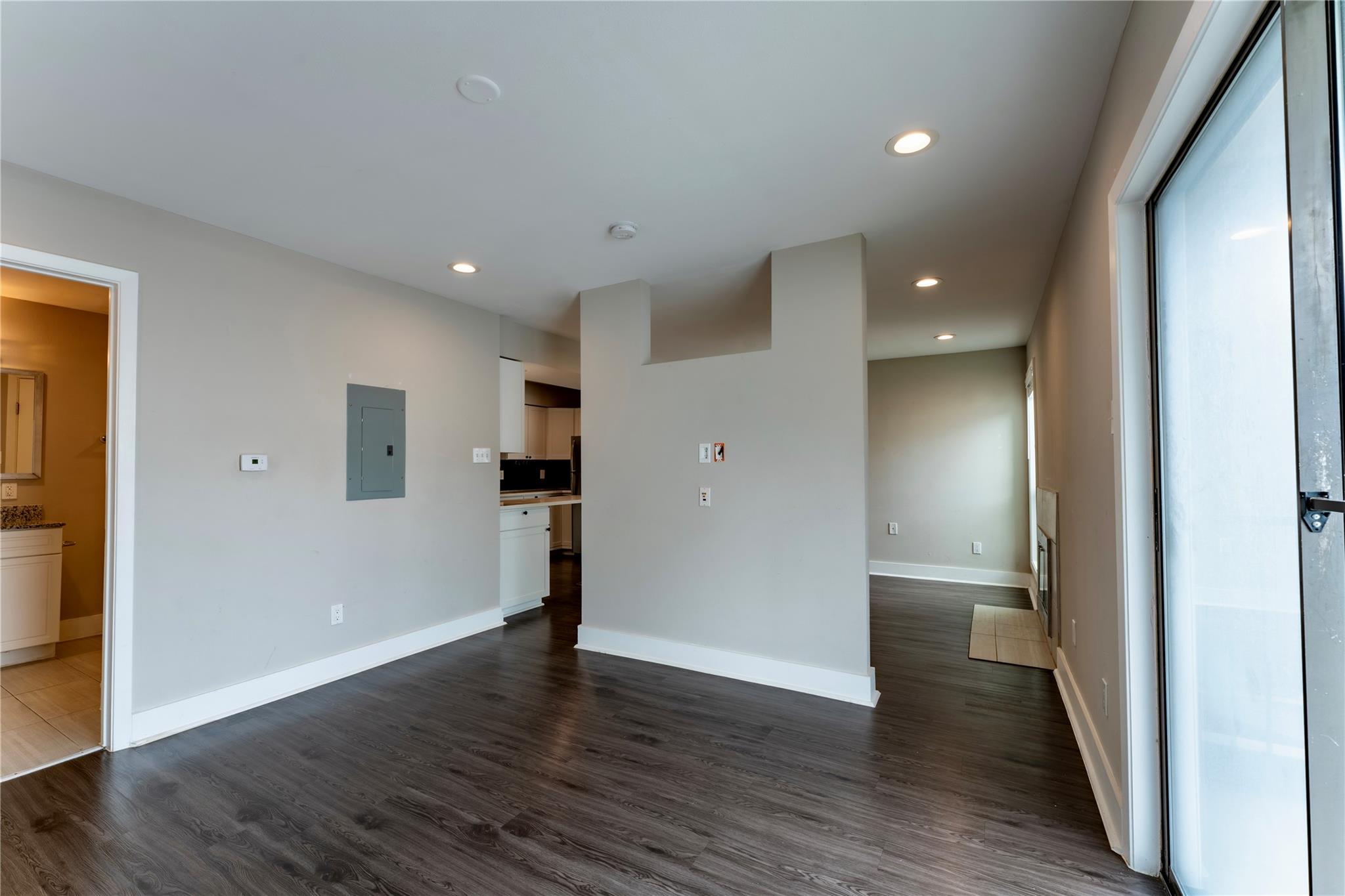 935 La Posada Dr #154 Property Photo 15