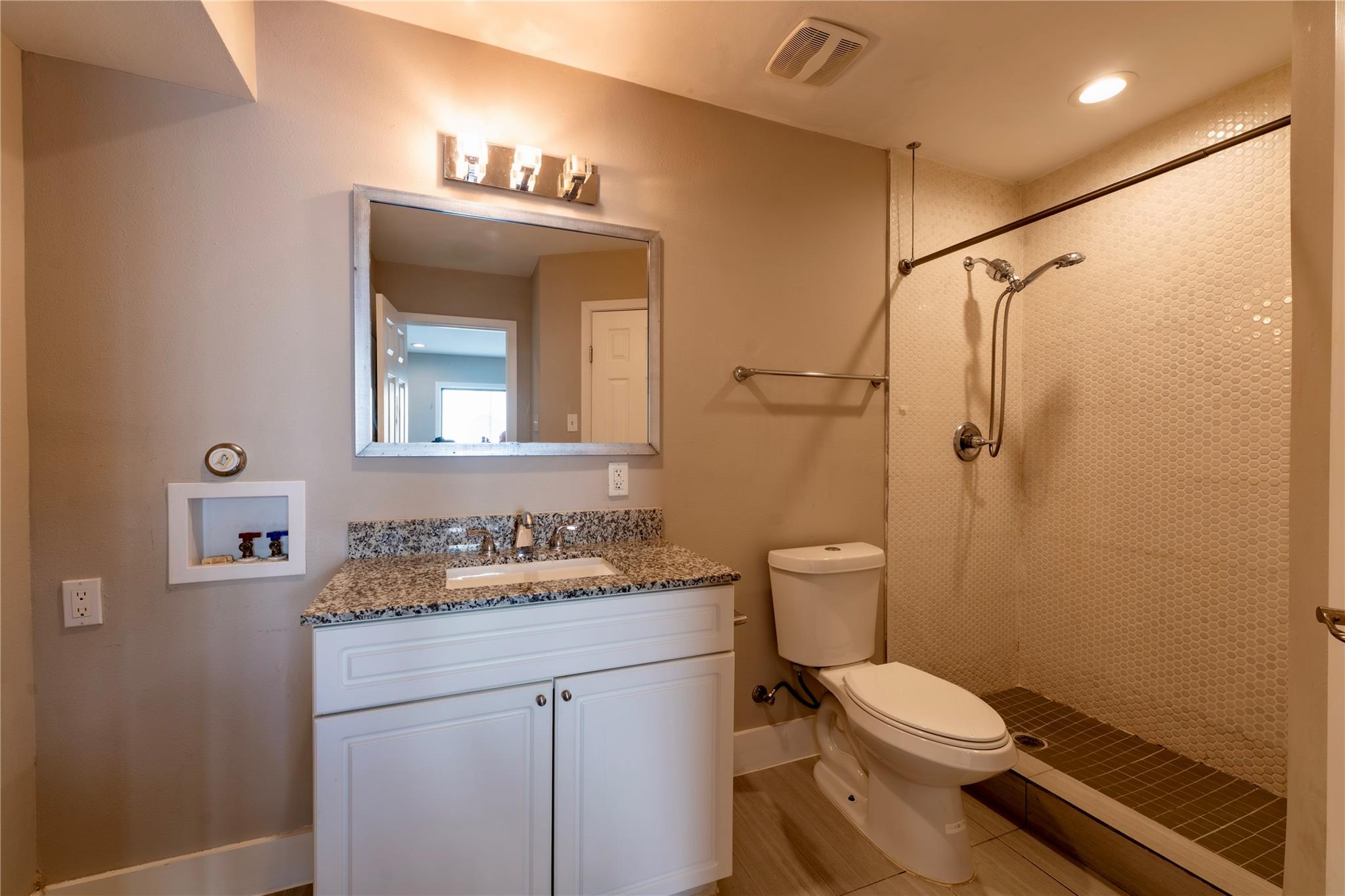 935 La Posada Dr #154 Property Photo 18