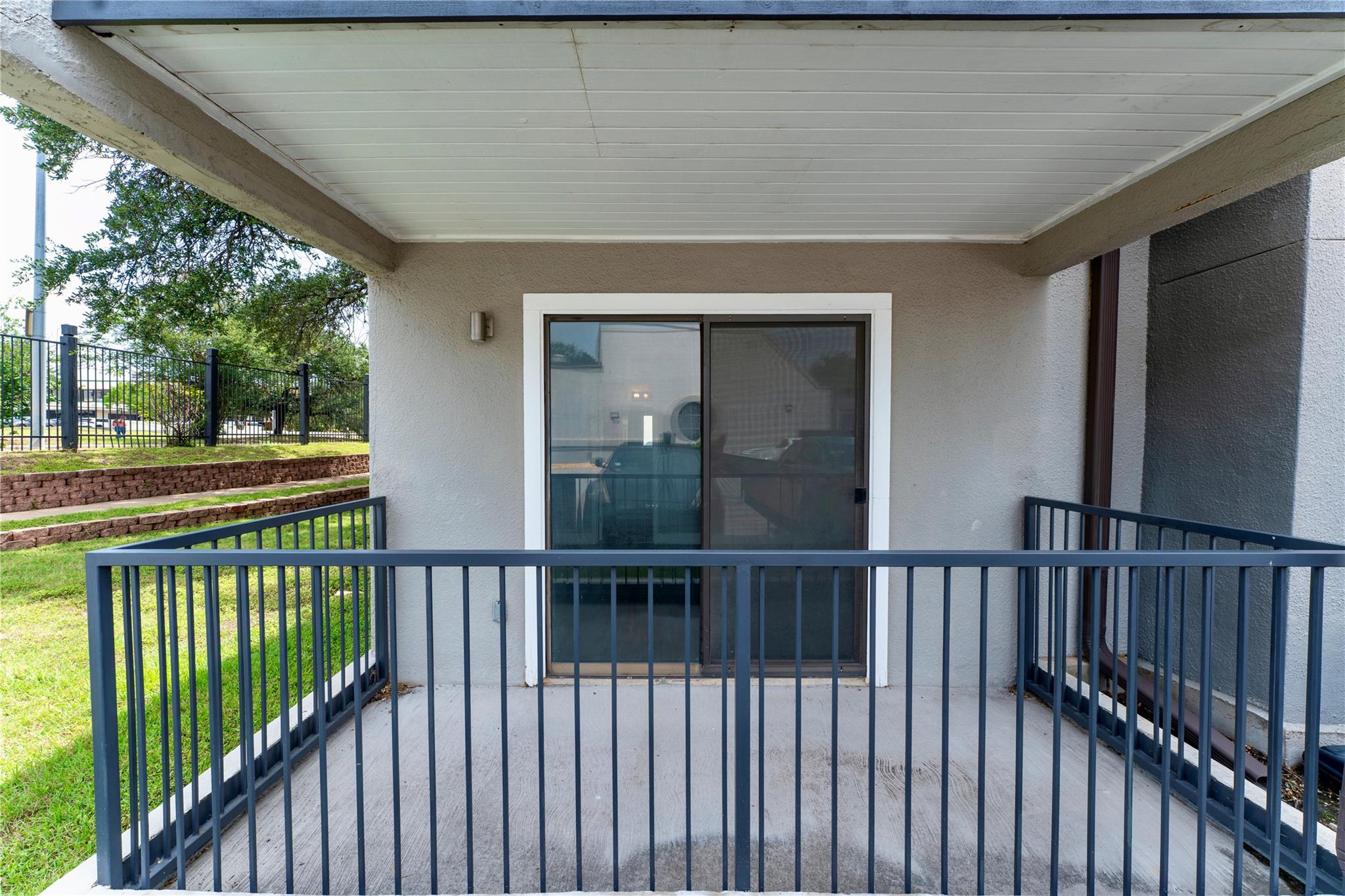 935 La Posada Dr #154 Property Photo 22