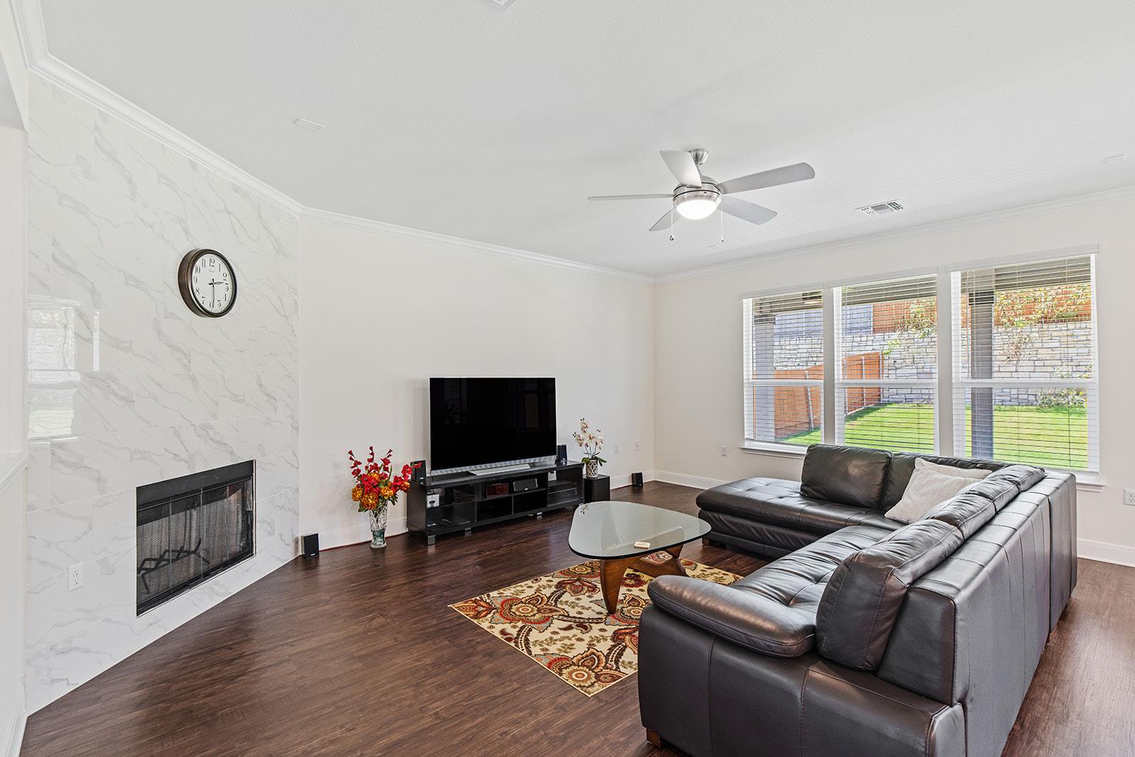 12716 Mogador St Property Photo 4