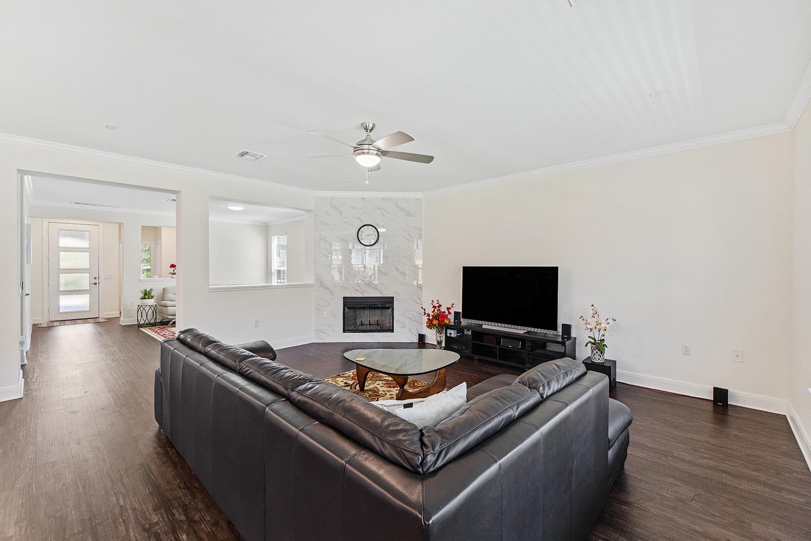 12716 Mogador St Property Photo 5