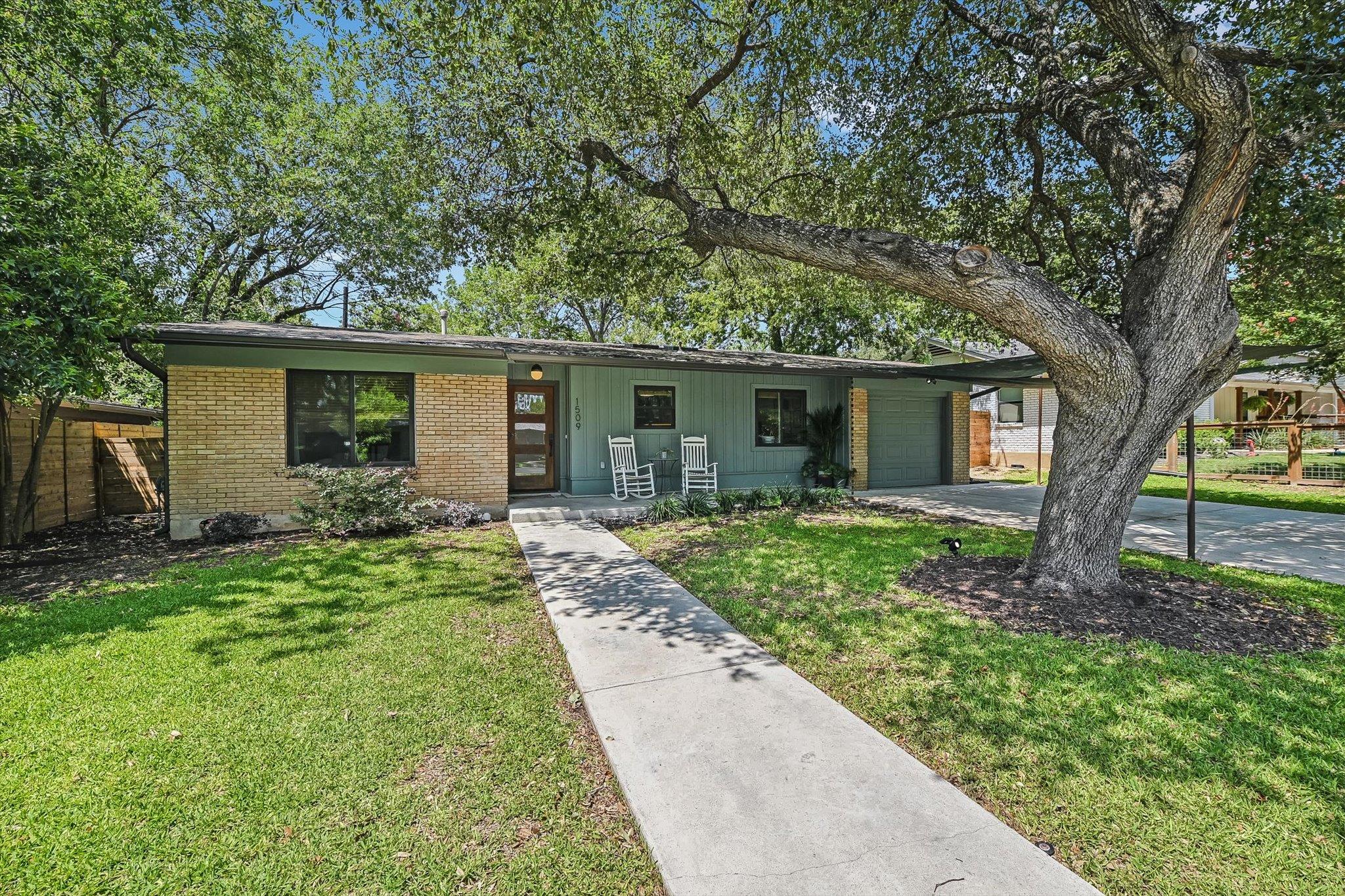 1509 Ridgehaven Dr Property Photo 1
