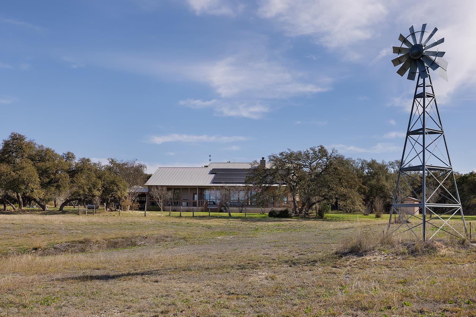 210 Sandy Point Rd Property Photo